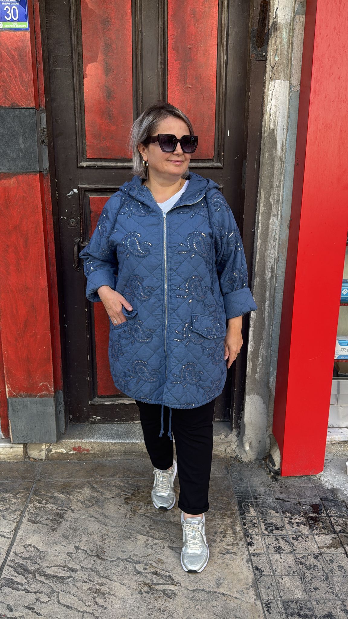 Işıltı Kapitone Mont