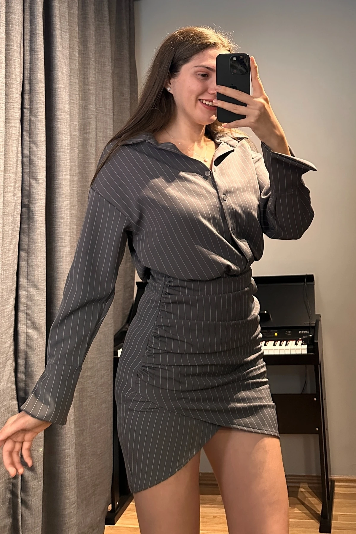 Belden Oturtmalı Çizgili Gömlek Elbise - Gri