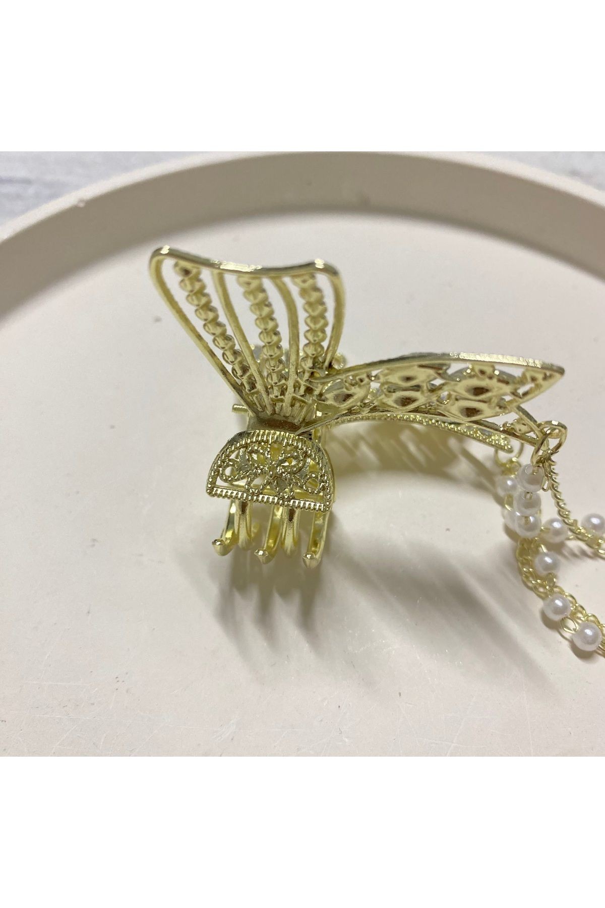 İnci Sallantılı Zirkon Taşlı Kurdele Desenli Toka 5x6cm