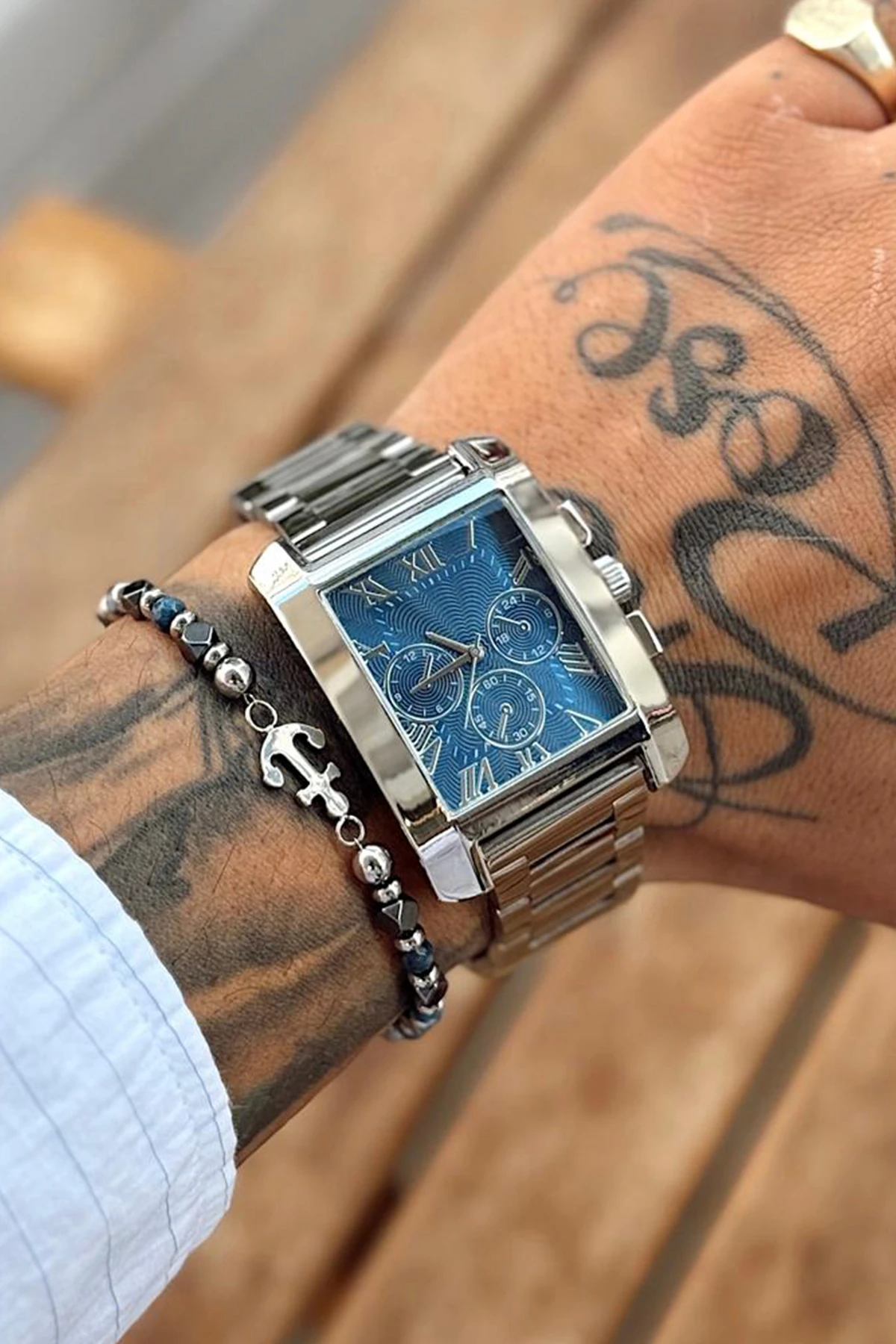 Dikdörtgen Kasa,Gümüş Metal Kordon, Lacivert Kadran, Roma İndeksli Erkek Kol Saati