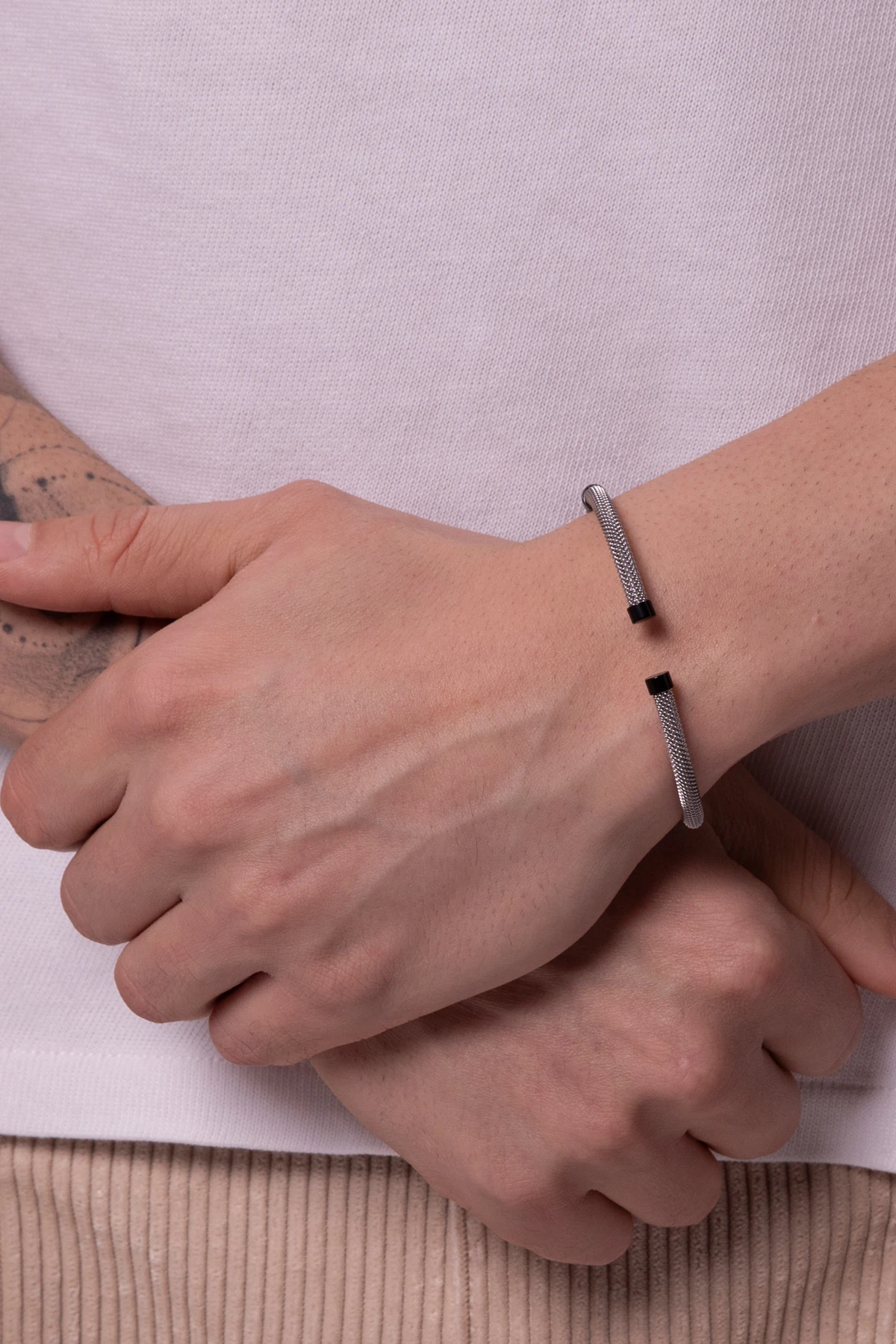 Erkek Gümüş-siyah Renk Silindir Hasır Çelik Kelepçe Bileklik