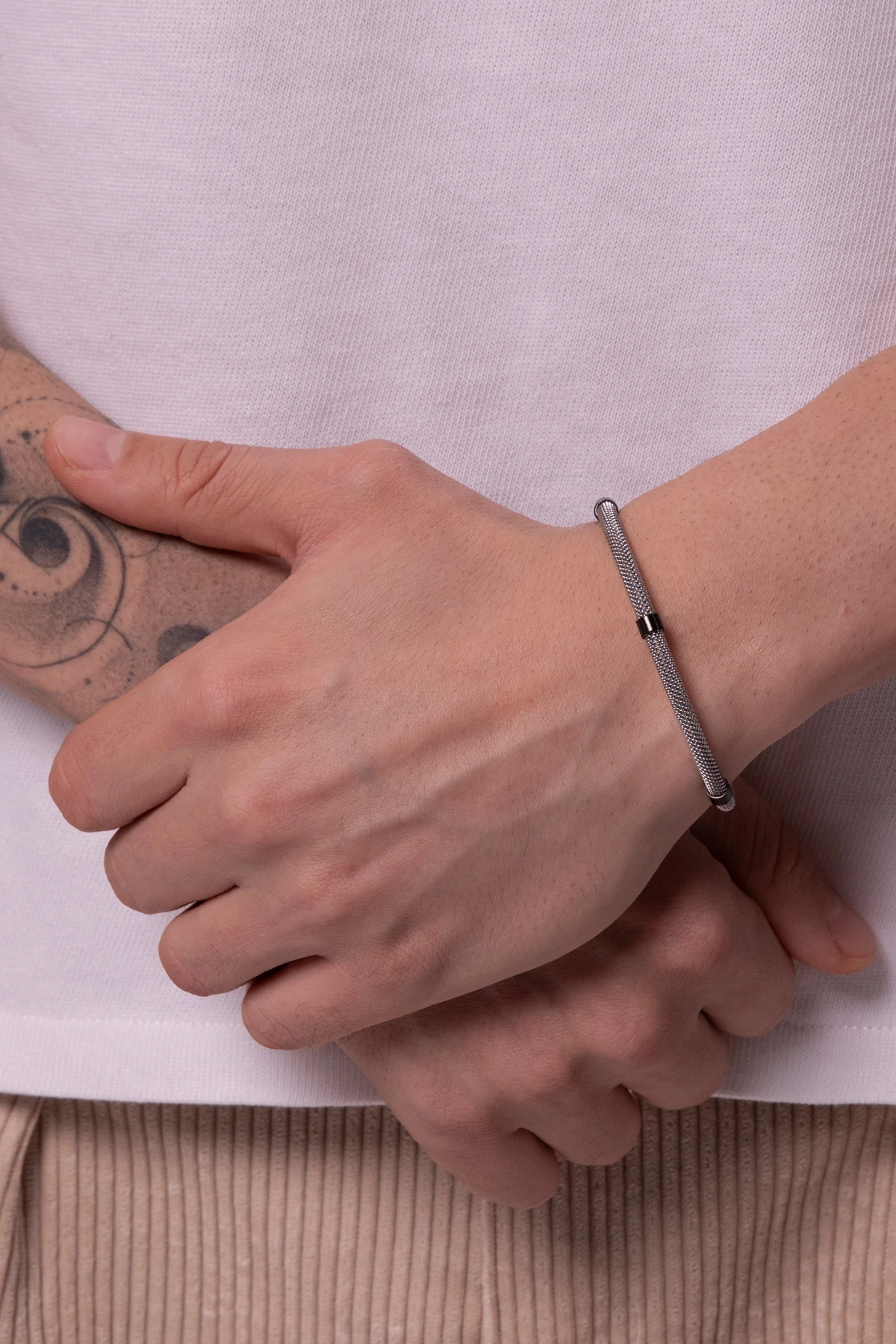 Erkek Gümüş-siyah Renk Silindir Hasır Çelik Kelepçe Bileklik