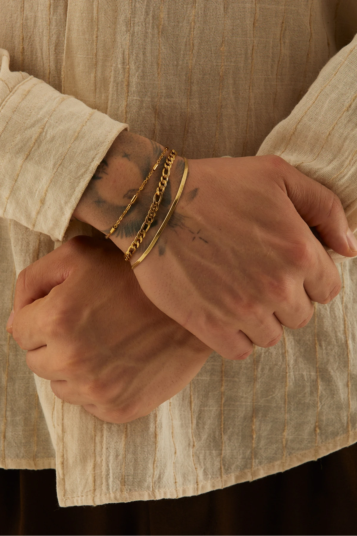 Shelob Erkek Gold Renk Paslanmaz Çelik 3’lü Bileklik Seti – İnce Zincir, Figaro ve Yassı Slim Model