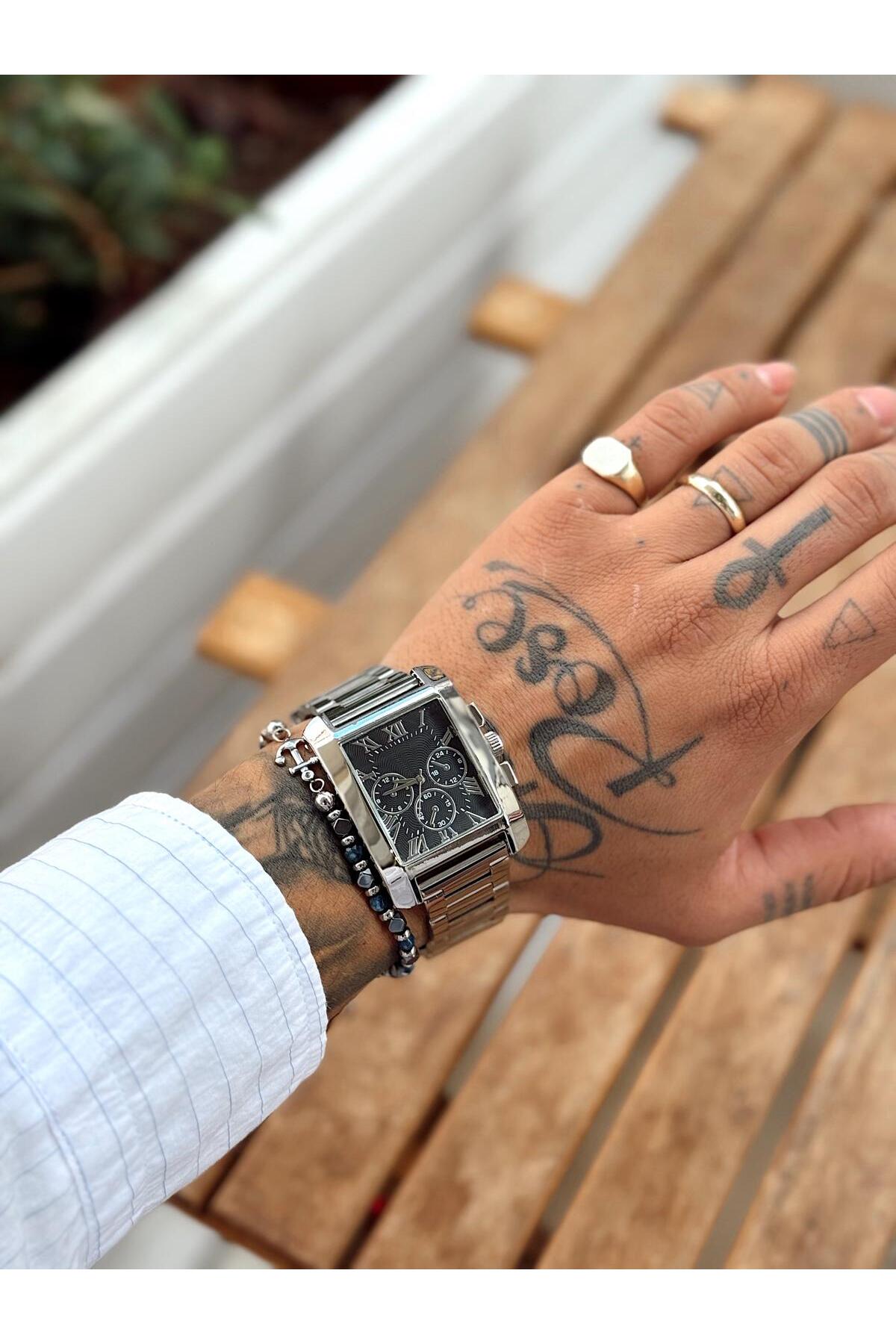 Dikdörtgen Kasa,Gümüş Metal Kordon, Siyah Kadran, Roma İndeksli Erkek Kol Saati