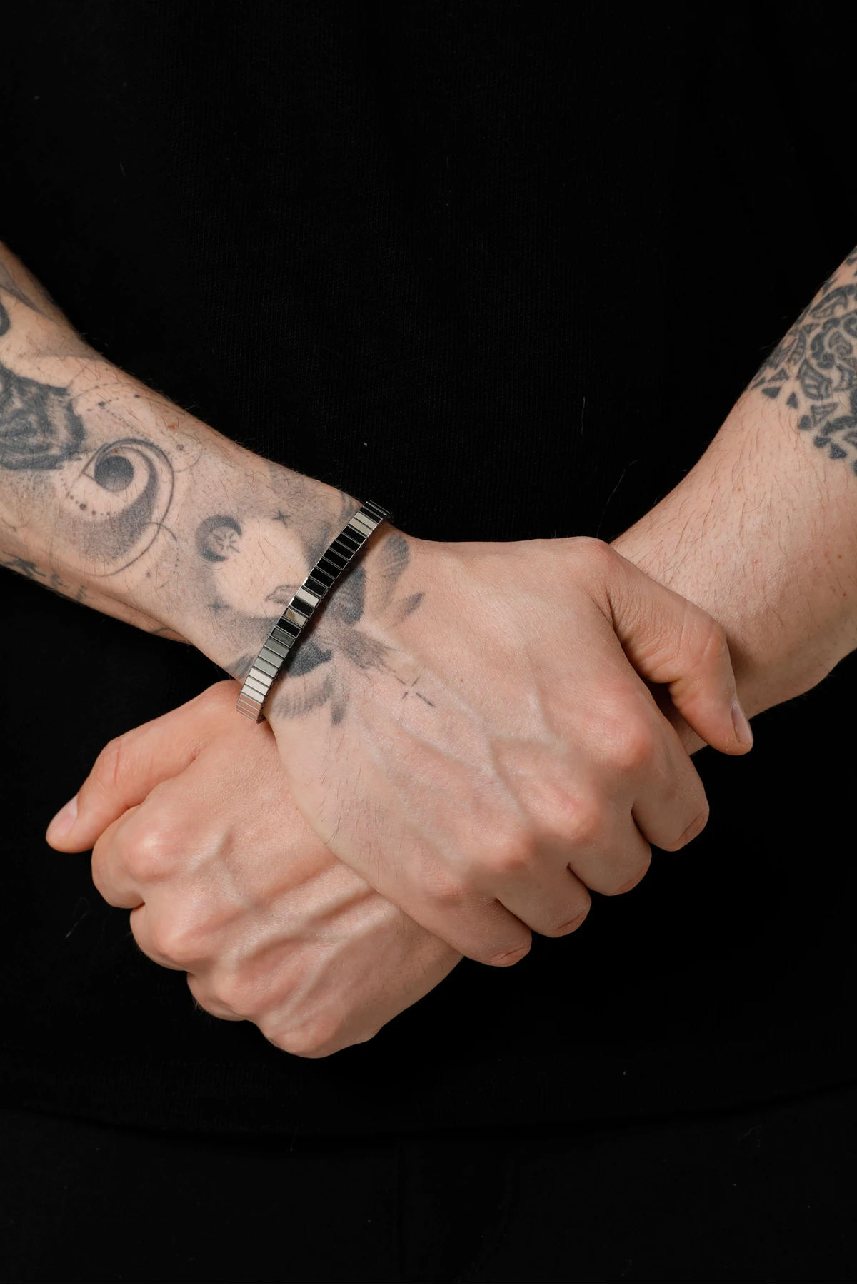 Erkek Gümüş Renk Yaylı Kelepçe Bileklik