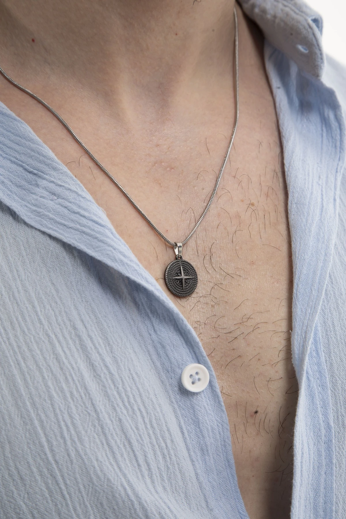 Erkek Çelik Kolye – Antik Tarzda Pusula Sembolü