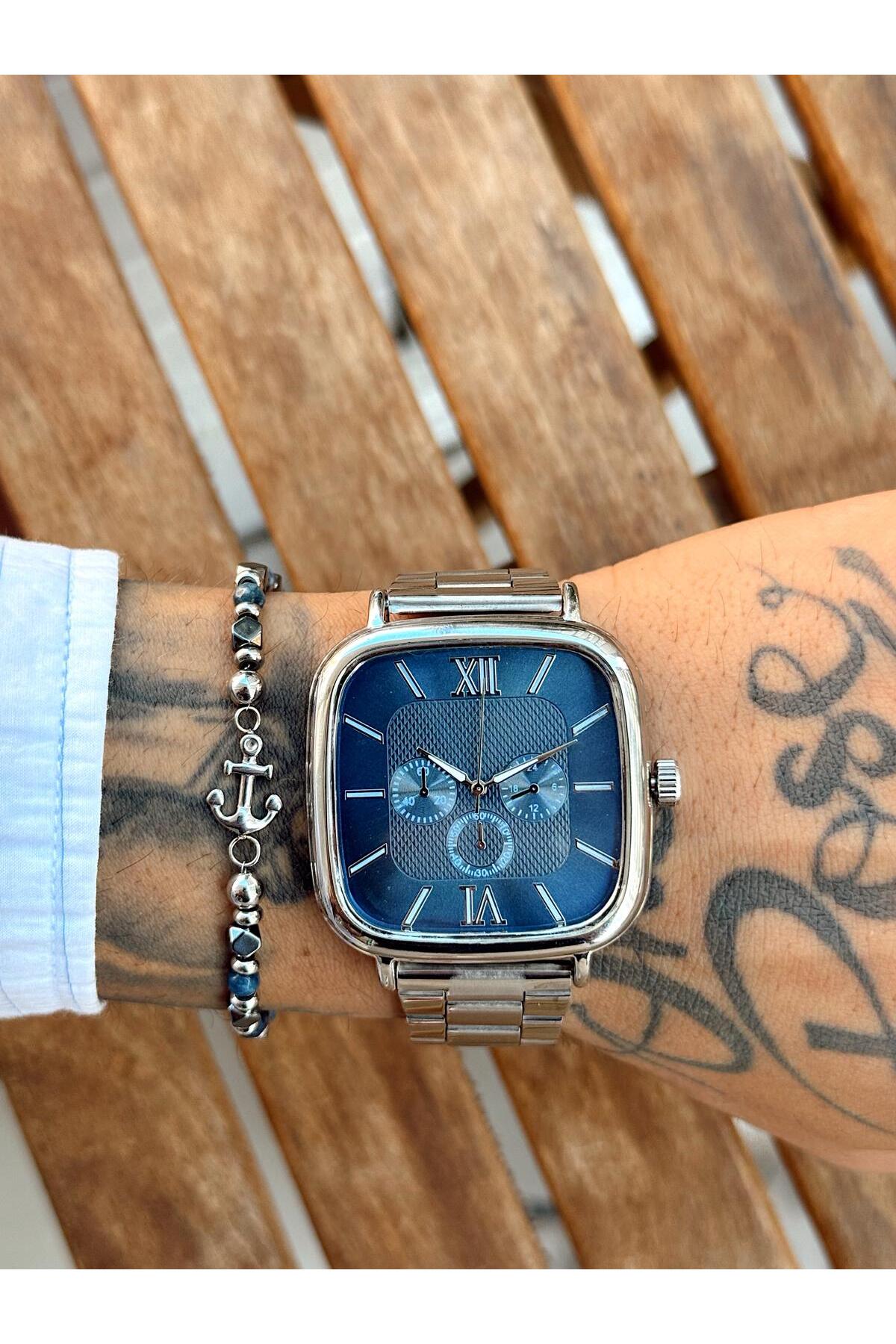 Kare Kasa,Gümüş Metal Kordon, Lacivert Kadran, Roma İndeksli ve Kronograf Göstergeli Erkek Kol Saati