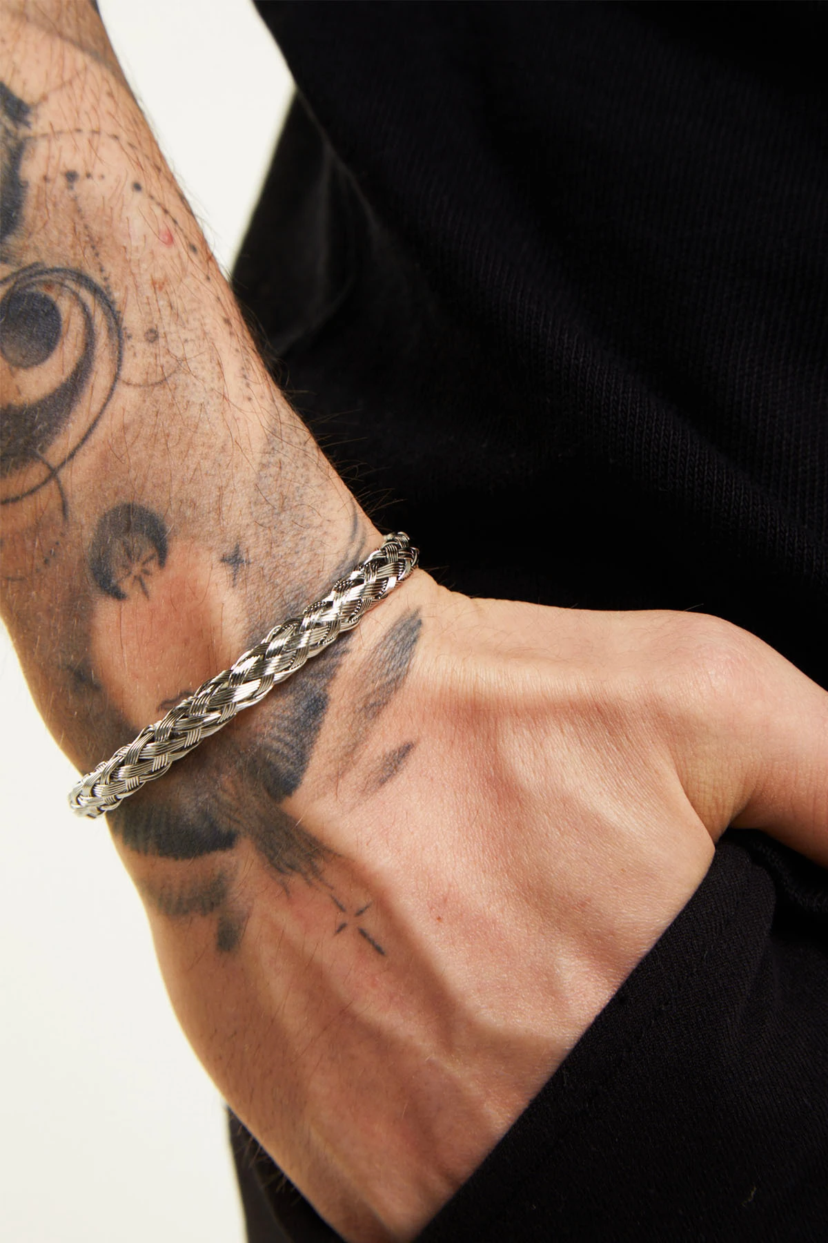 Eriol Erkek Örgü Hasır Gümüş Renk Paslanmaz Çelik Kelepçe Bileklik