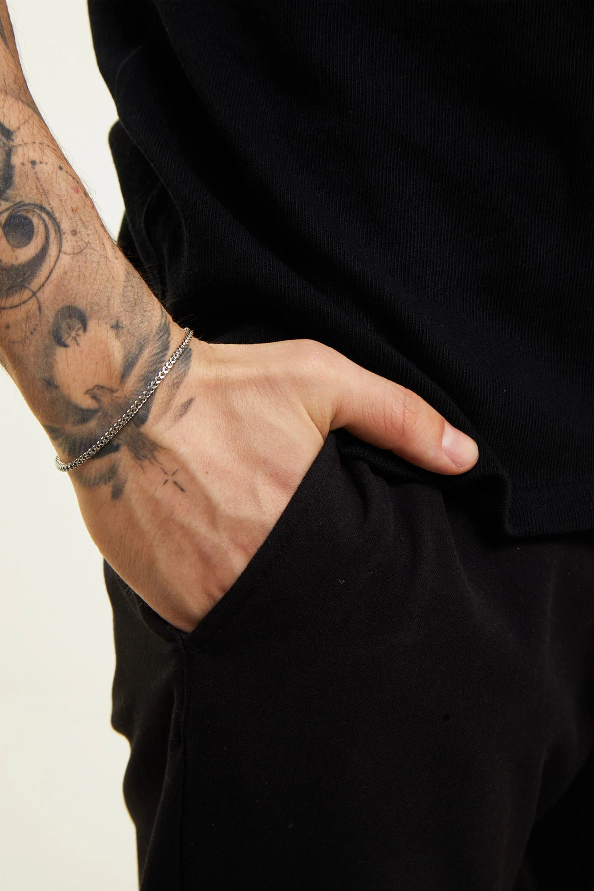 Erkek Gümüş Renk Özel Tasarım İtalyan Desenli Ezme Çelik Bileklik - Yeni Sezon