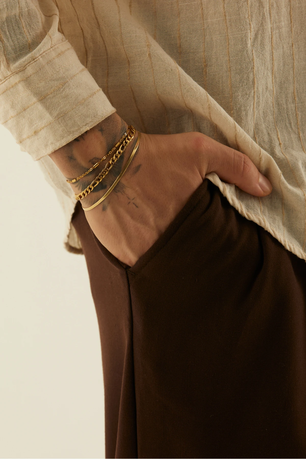 Shelob Erkek Gold Renk Paslanmaz Çelik 3’lü Bileklik Seti – İnce Zincir, Figaro ve Yassı Slim Model