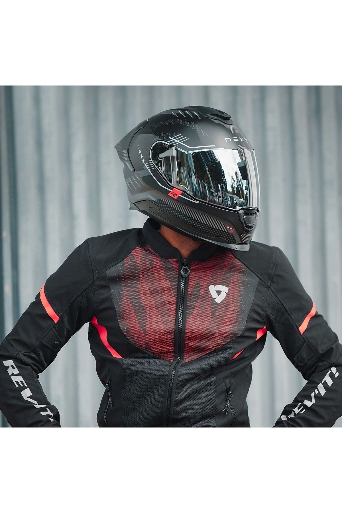 Y.100r Baron Kapalı Motosiklet Kaskı