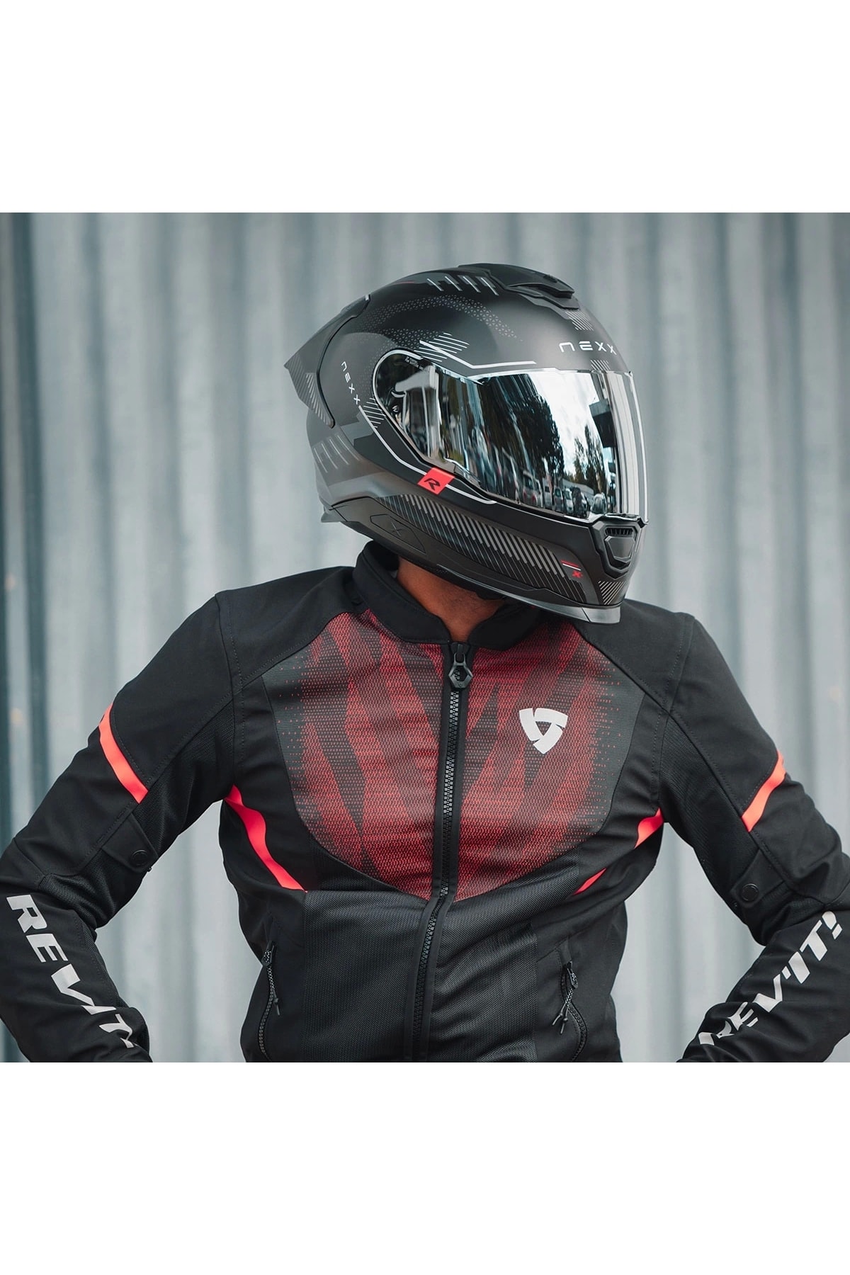 Y.100r Baron Kapalı Motosiklet Kaskı
