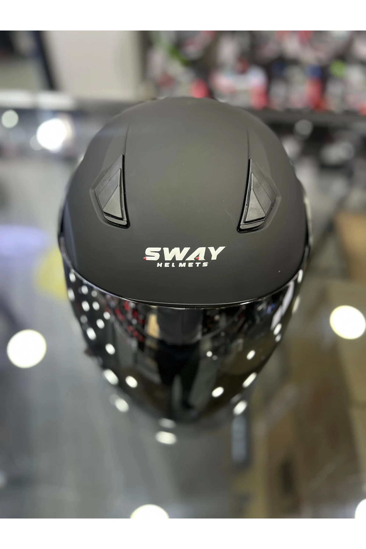 733 Mat Siyah Yarım Kask - Ayna Vizörlü