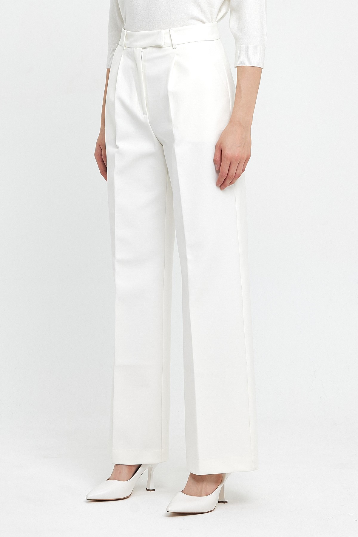 Pileli Bol Paça Beyaz Pantolon