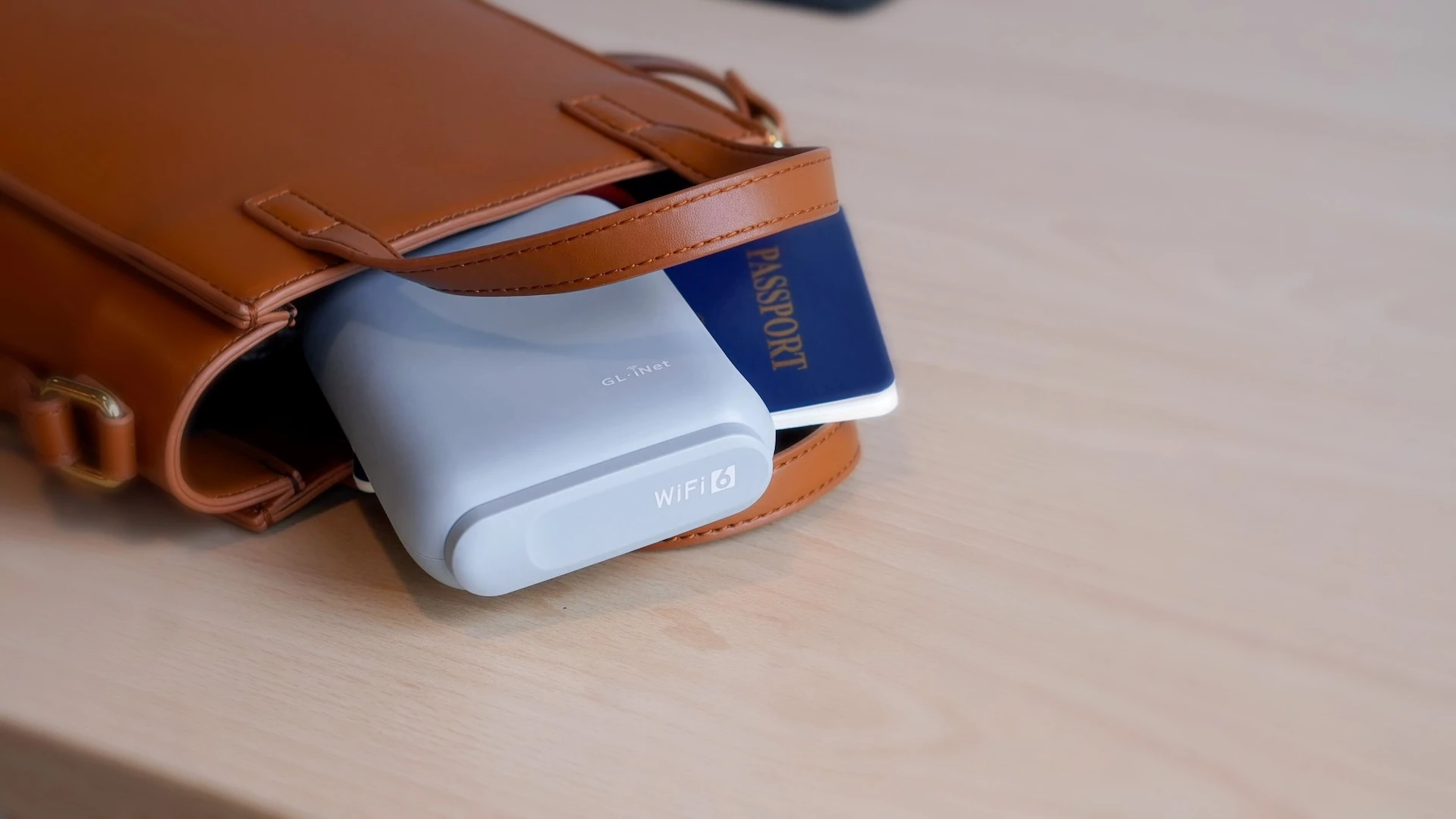 GL.iNet Beryl AX - WiFi 6 Seyahat Modemi