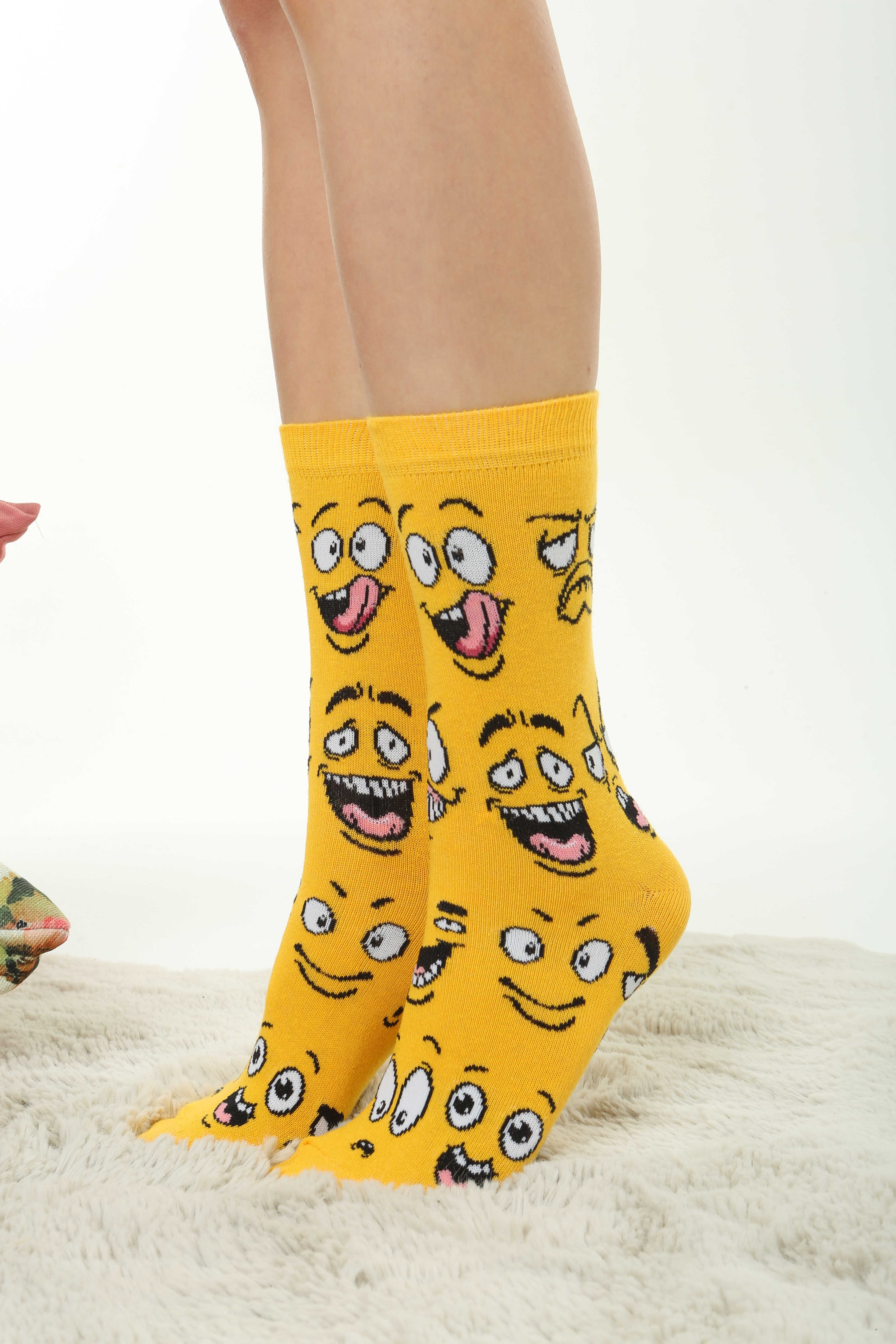 Unisex Emoji Sarı Desenli Renkli Çorap