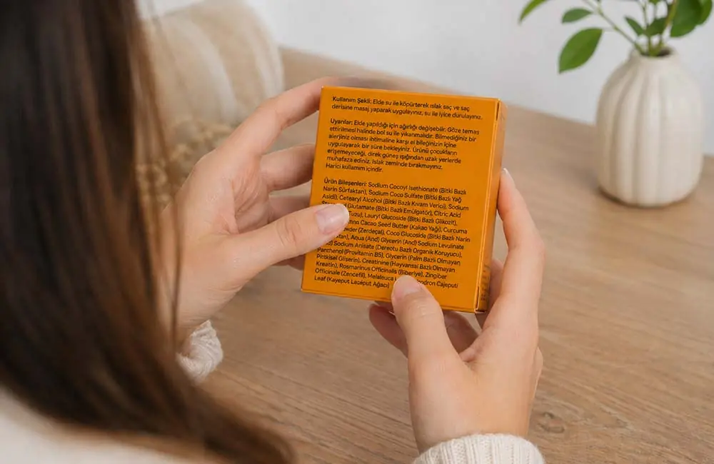 Saç derisine uygun şampuan seçerken içerik listesi