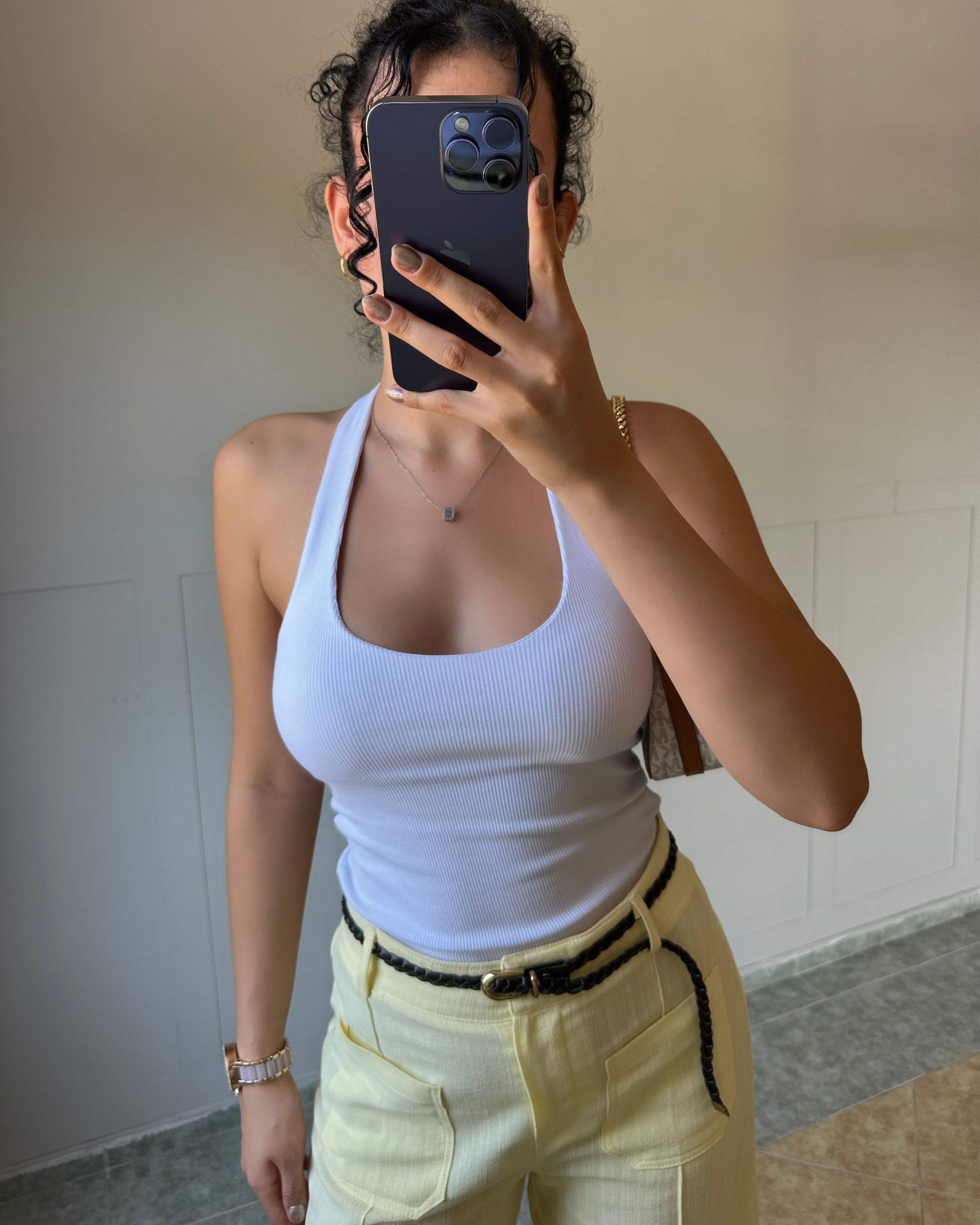 Beyaz Boyundan Geçirmeli Fitilli Bluz KT0041