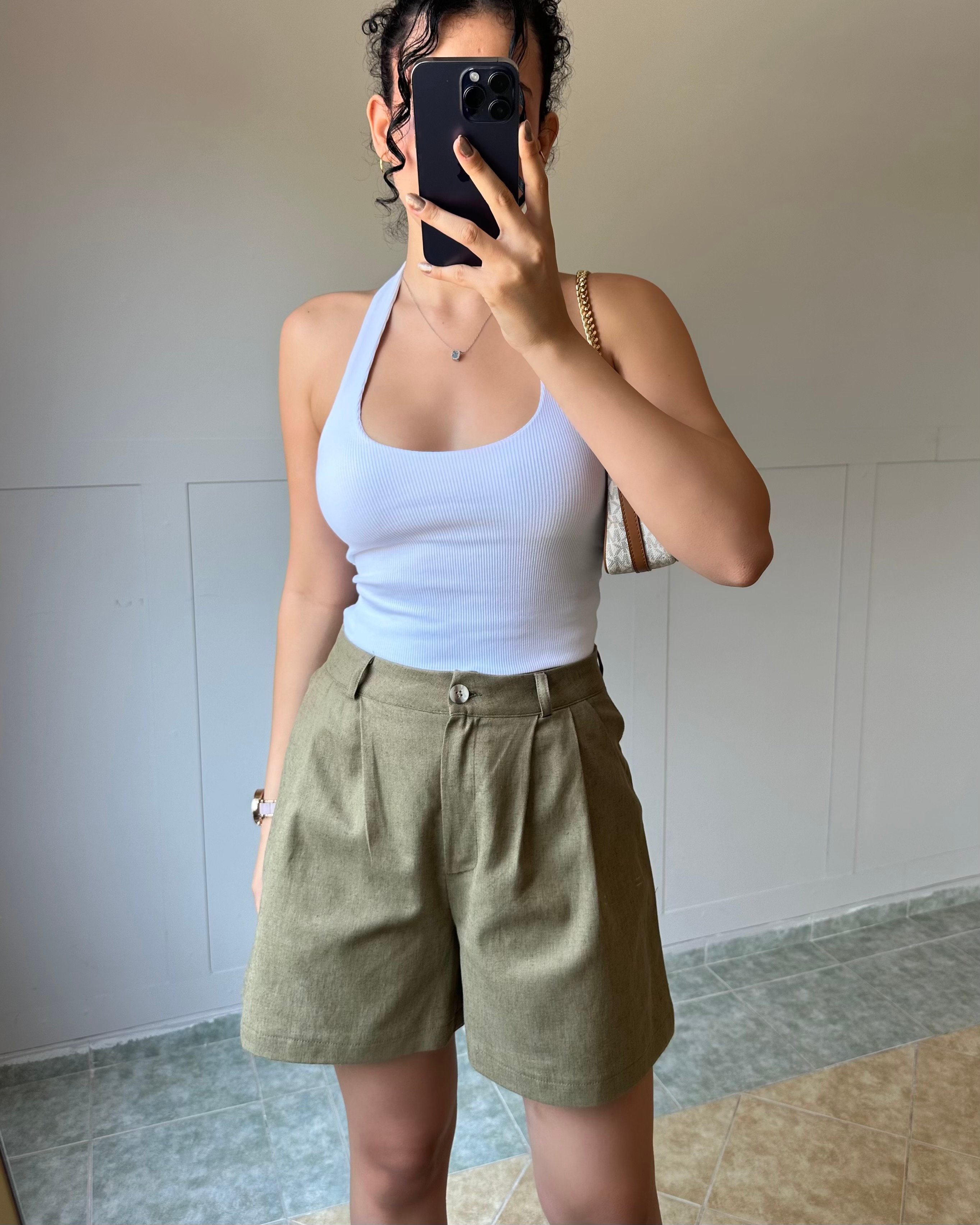 Haki Yeşil Keten Şehir Boy Şort KT0038