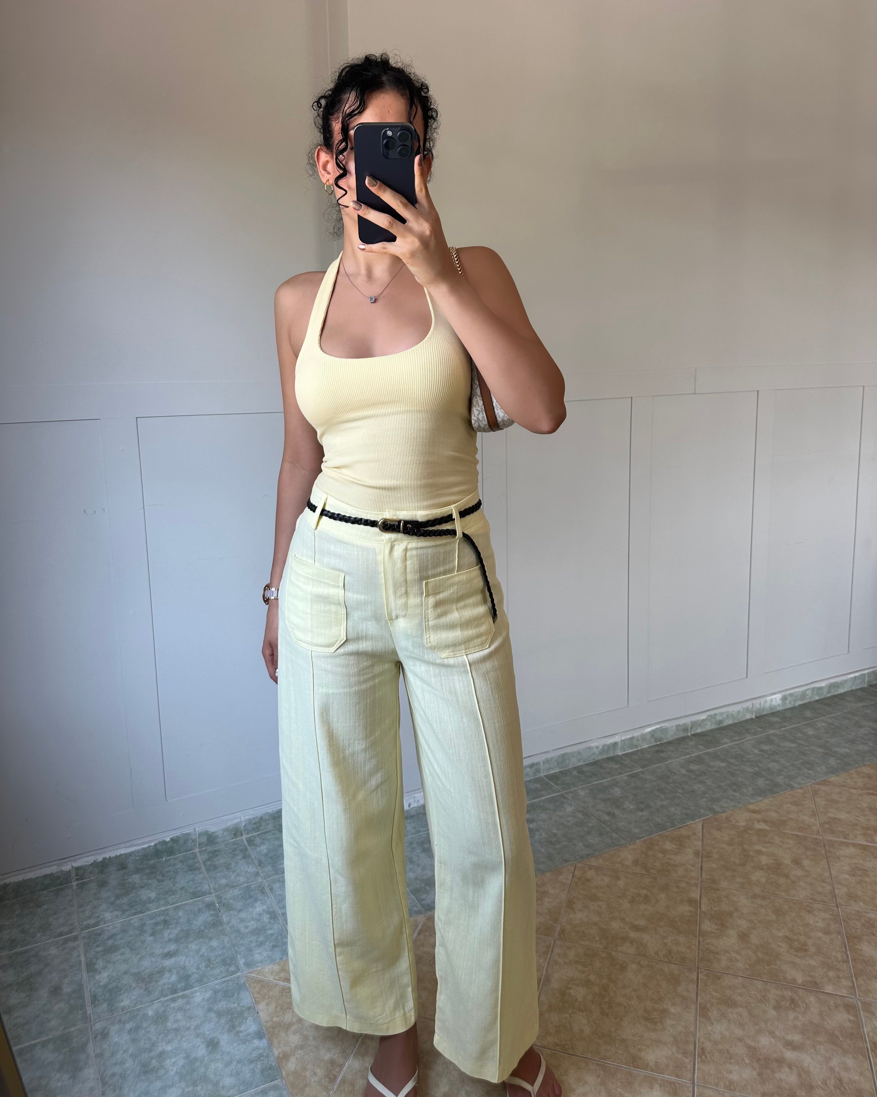 Çift Cepli Kendinden Kemerli Sarı Keten Pantolon KT0042
