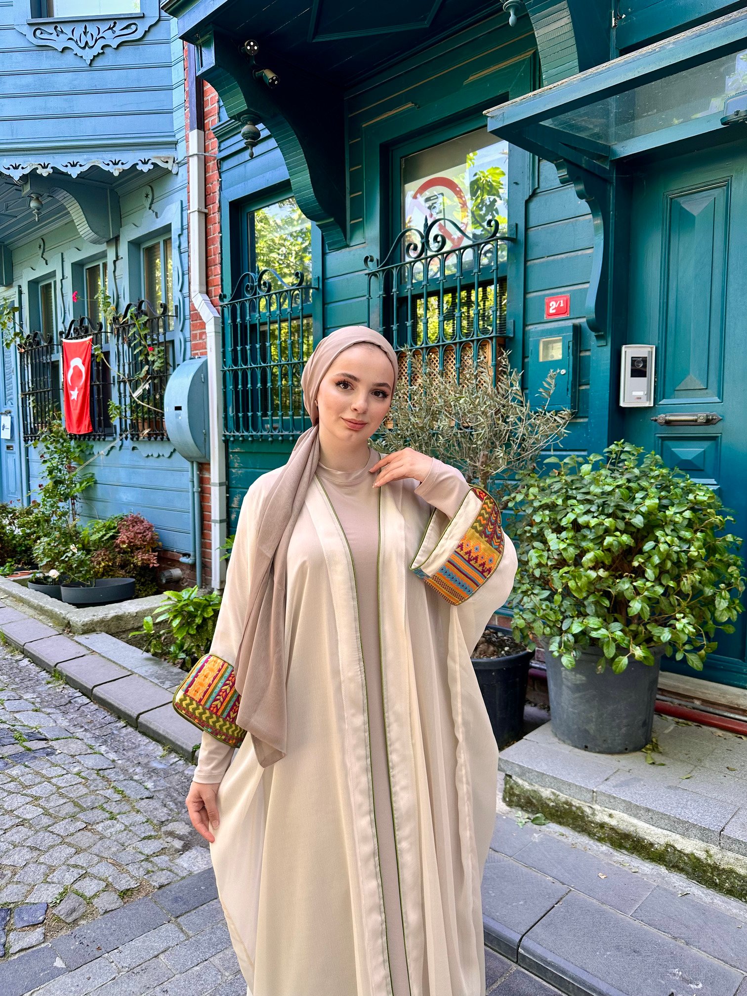 40961 Desenli Tül Şifon Abaya