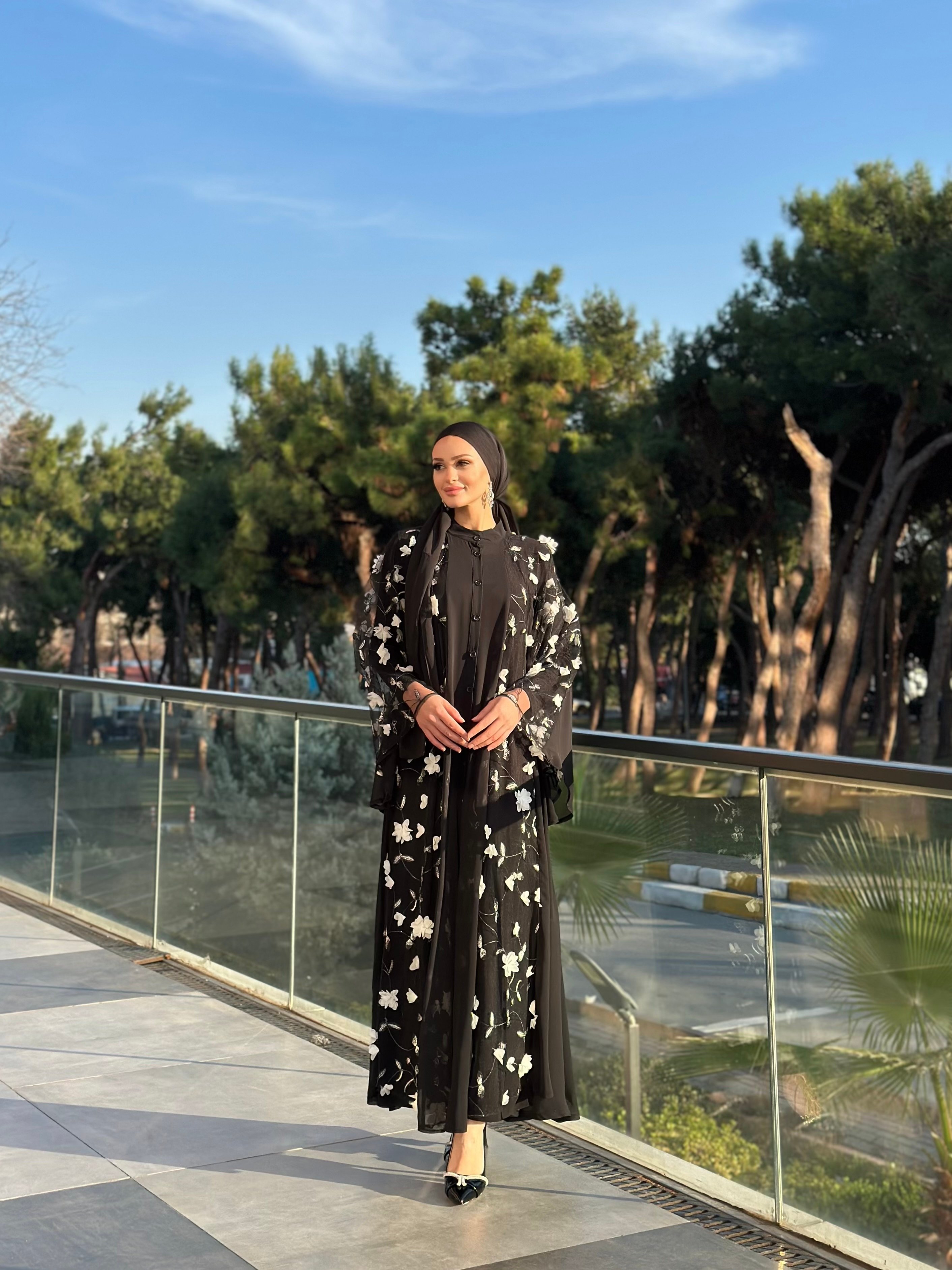 Çiçek Desen Abaya