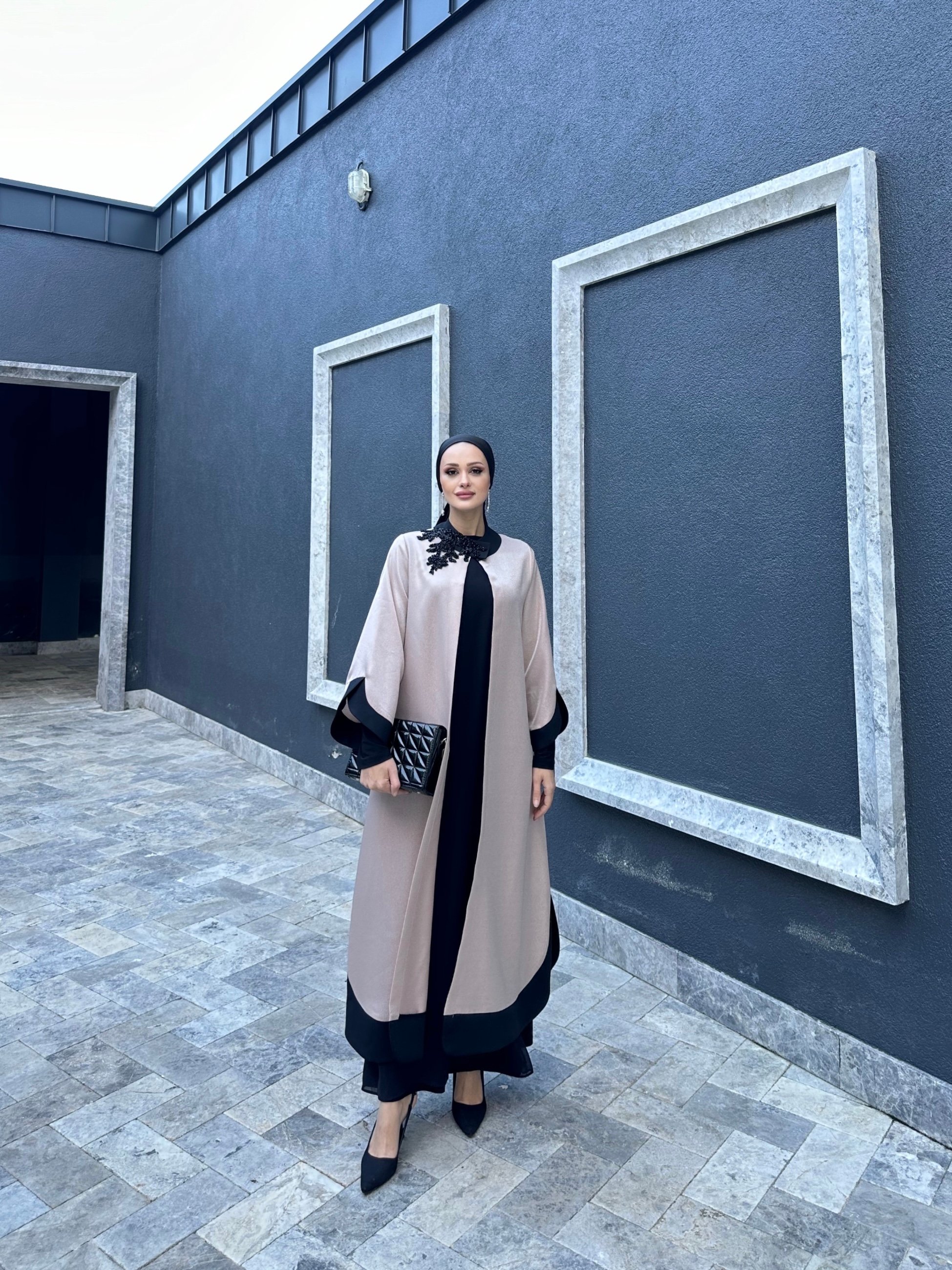 Balıksırtı Kasnak İşli Abaya