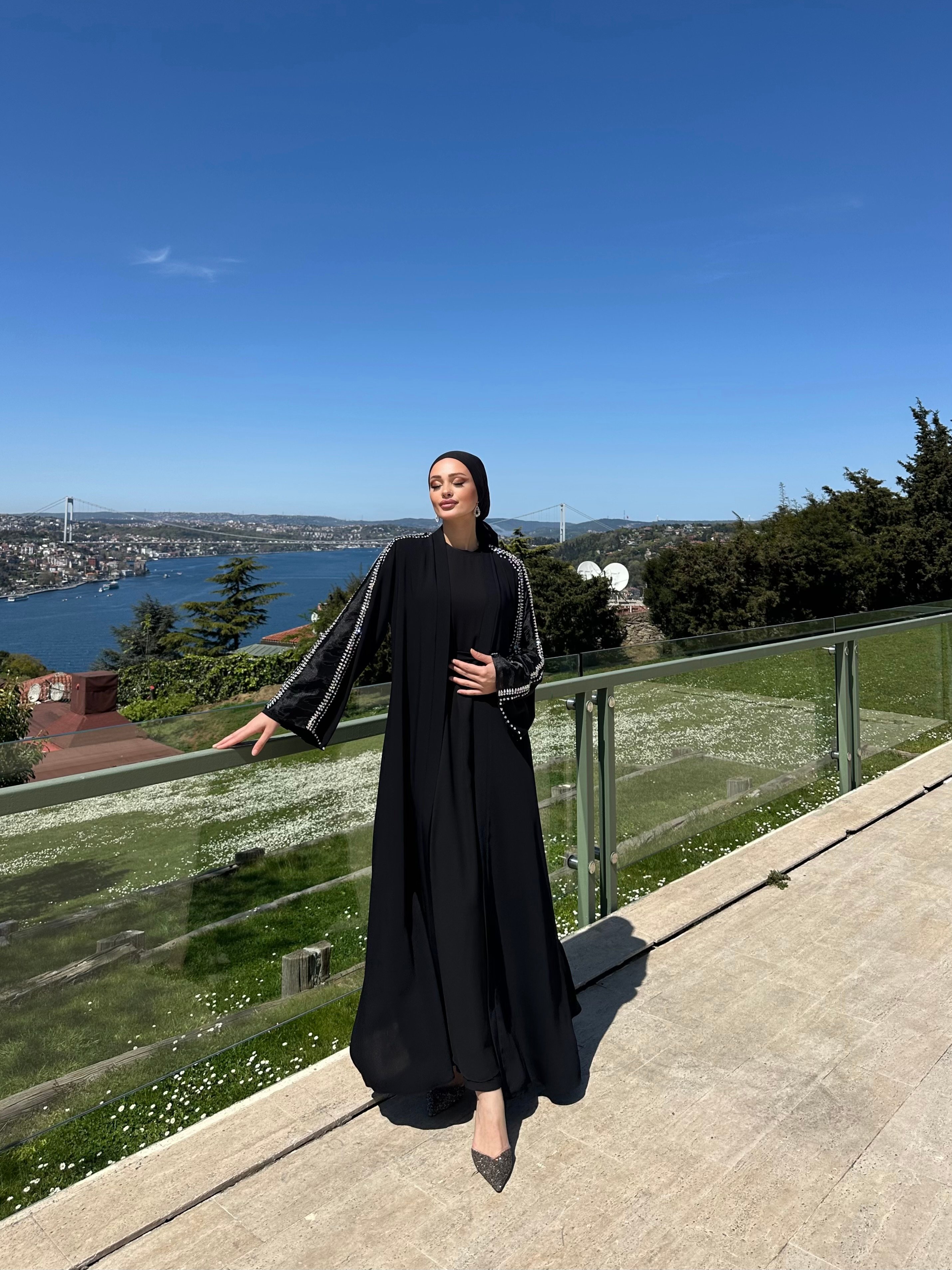 6207 Kol Ucu Ve Yanları Organze El İşleme Detaylı Abaya