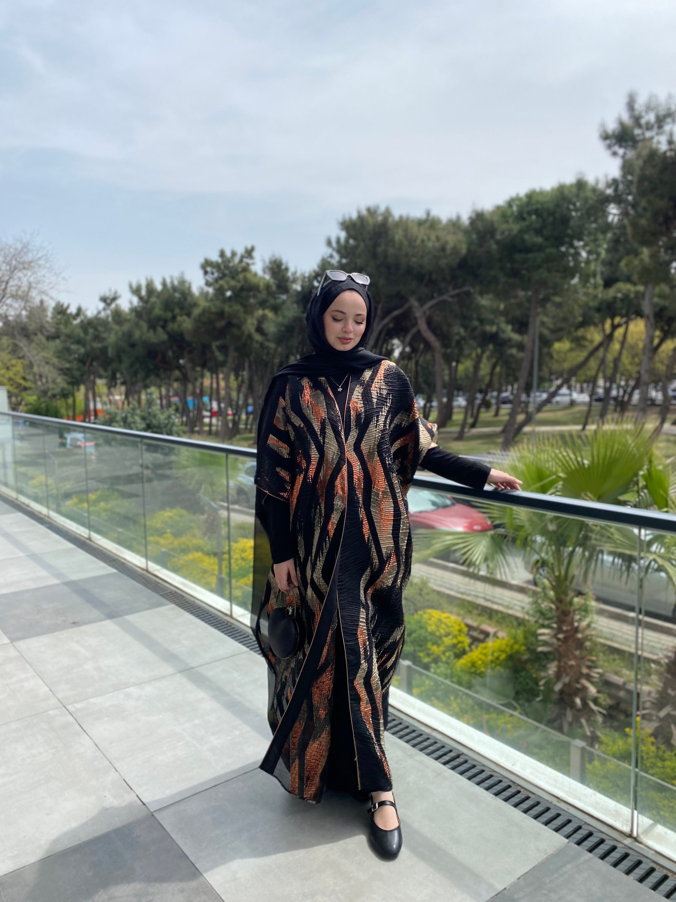 40800 Renkli Oversize Abaya