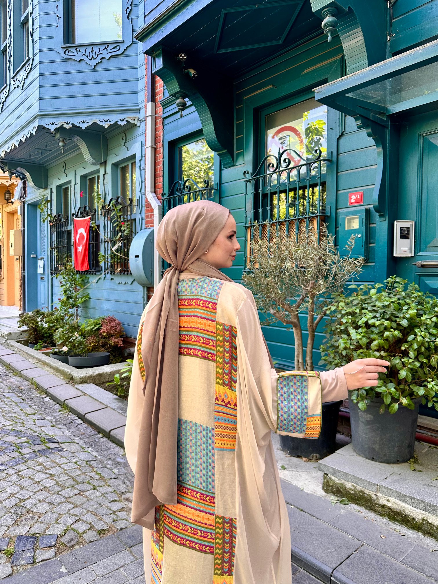 40961 Desenli Tül Şifon Abaya