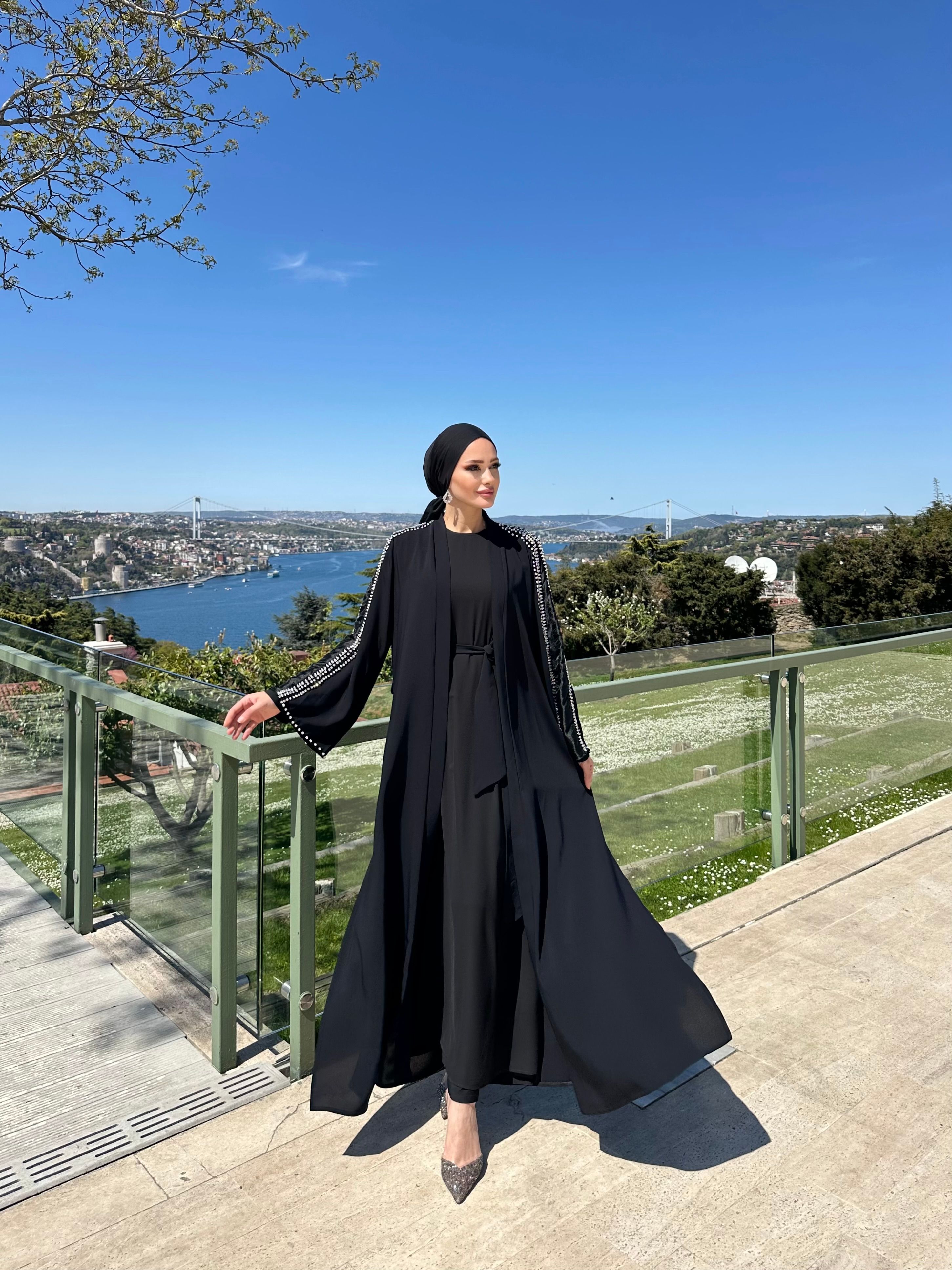 6207 Kol Ucu Ve Yanları Organze El İşleme Detaylı Abaya