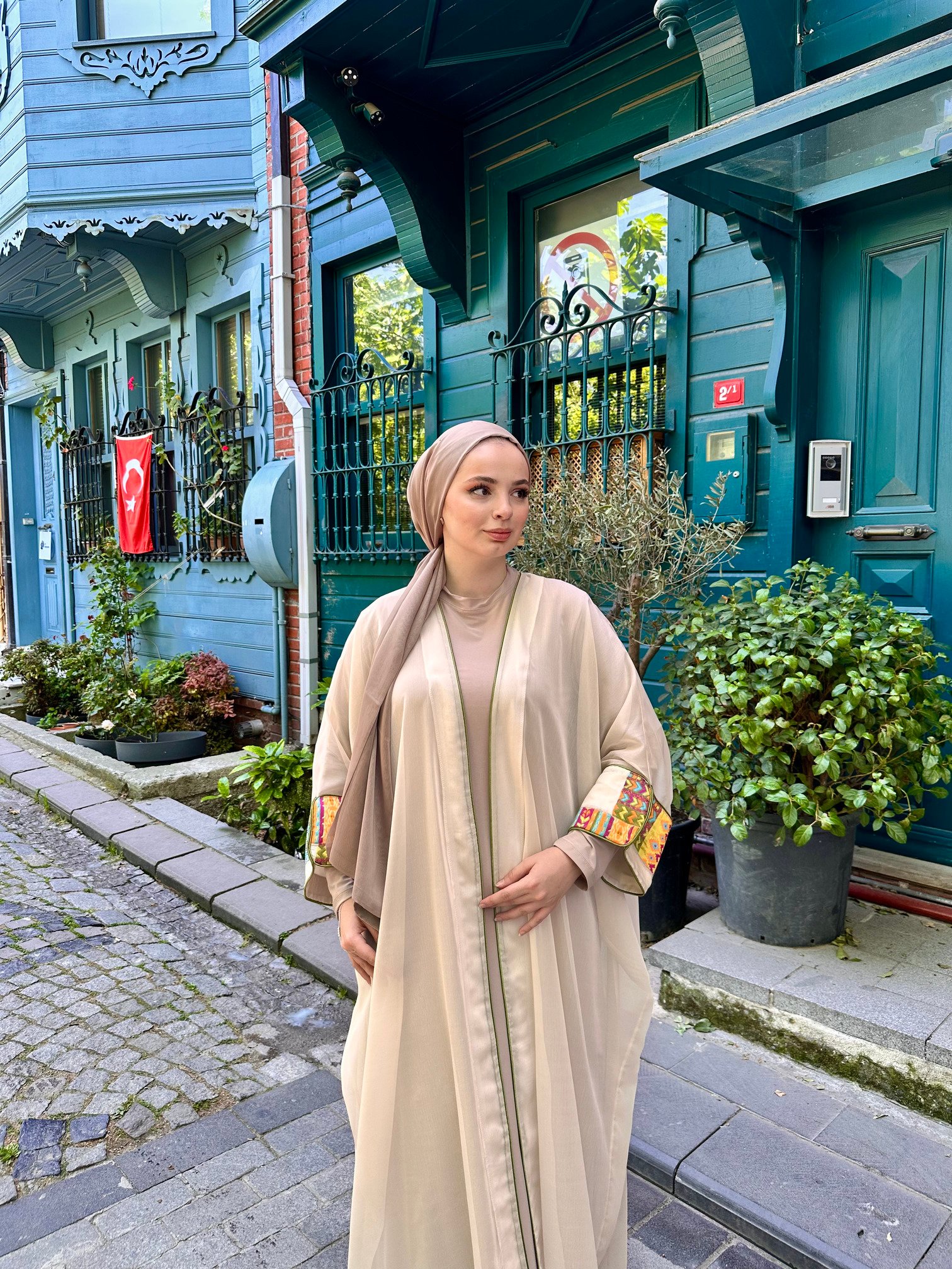 40961 Desenli Tül Şifon Abaya