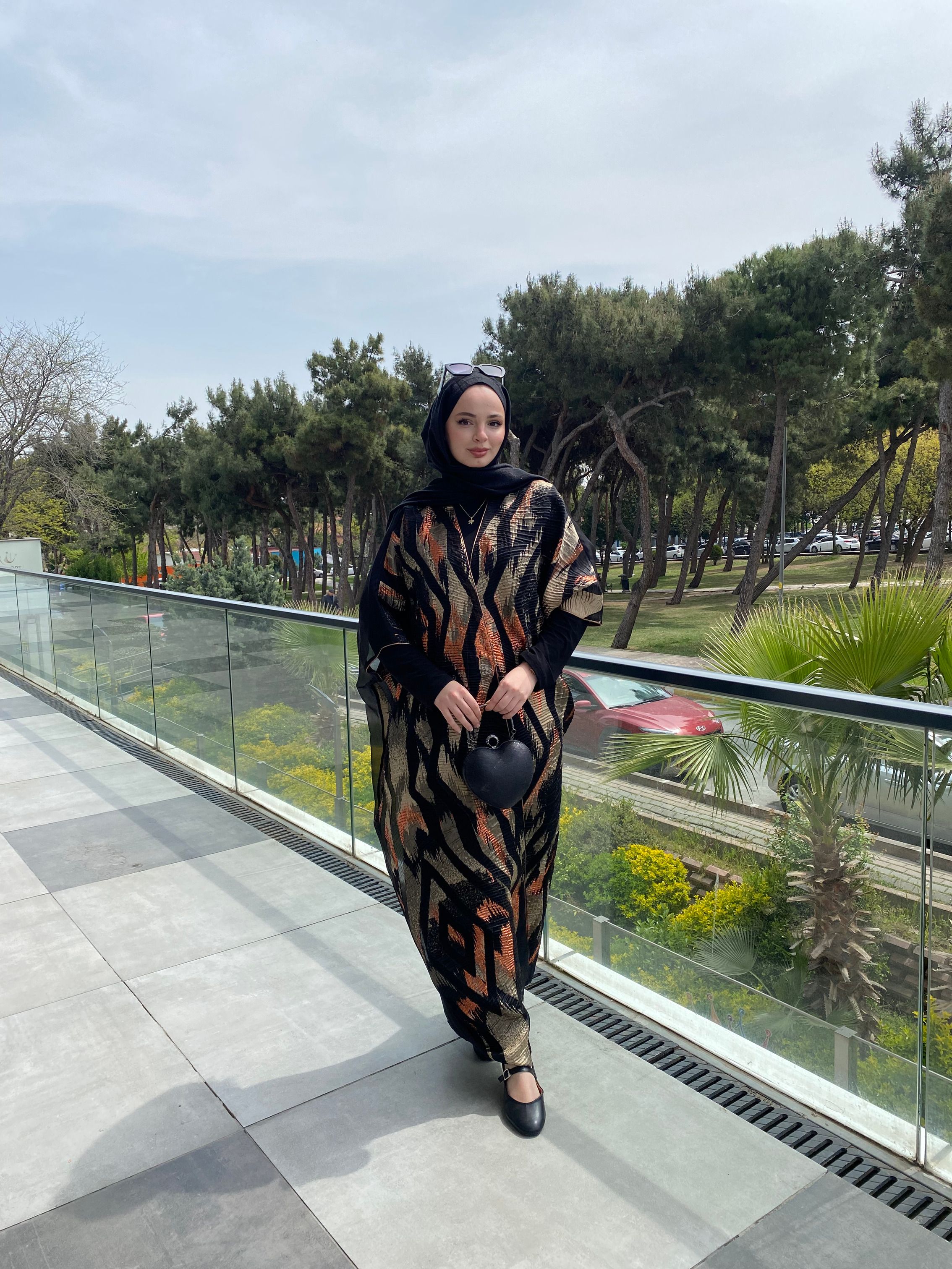 40800 Renkli Oversize Abaya