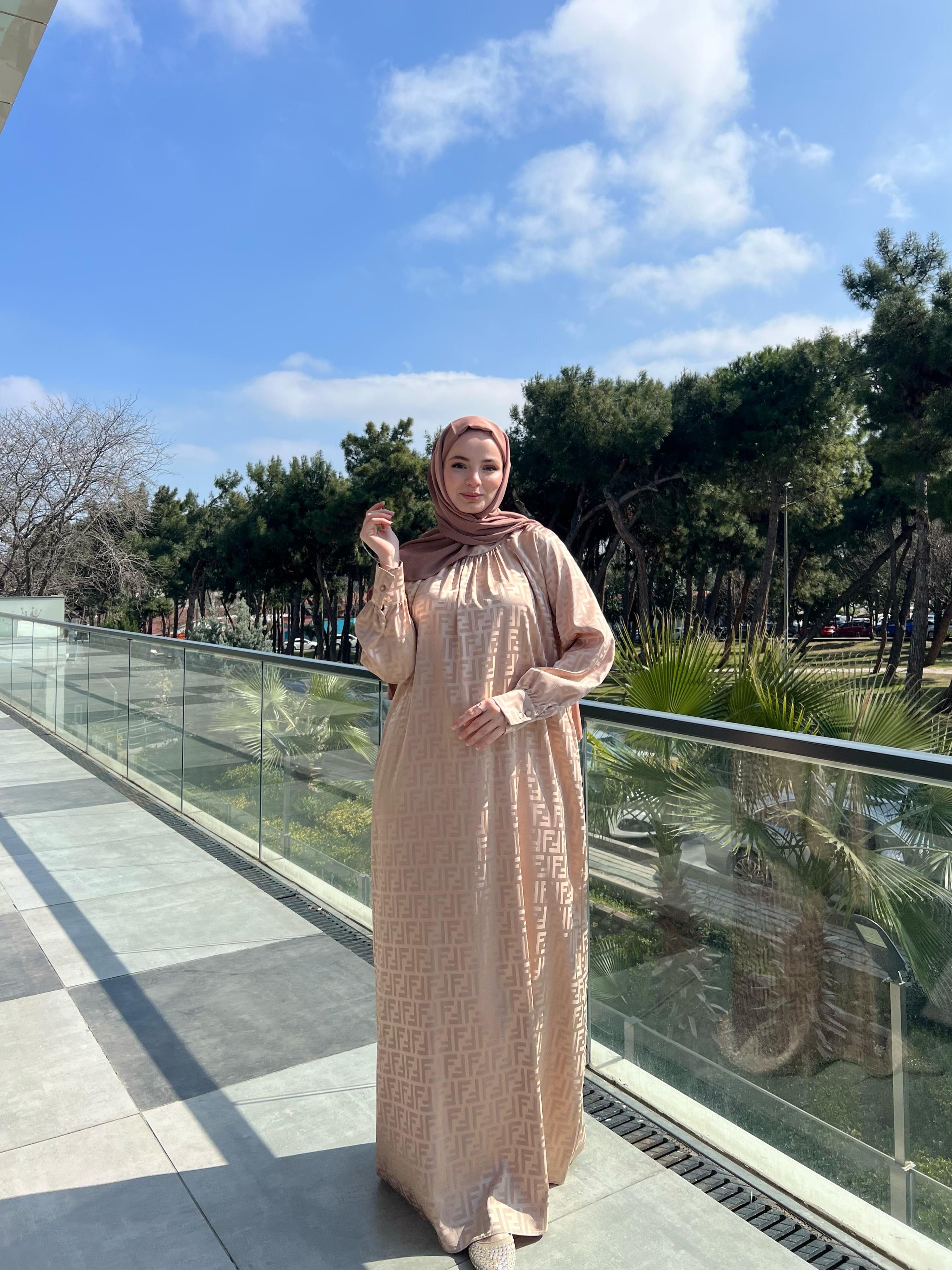 Jakarlı İpek Saten F Desen Reglan Kol Elbise