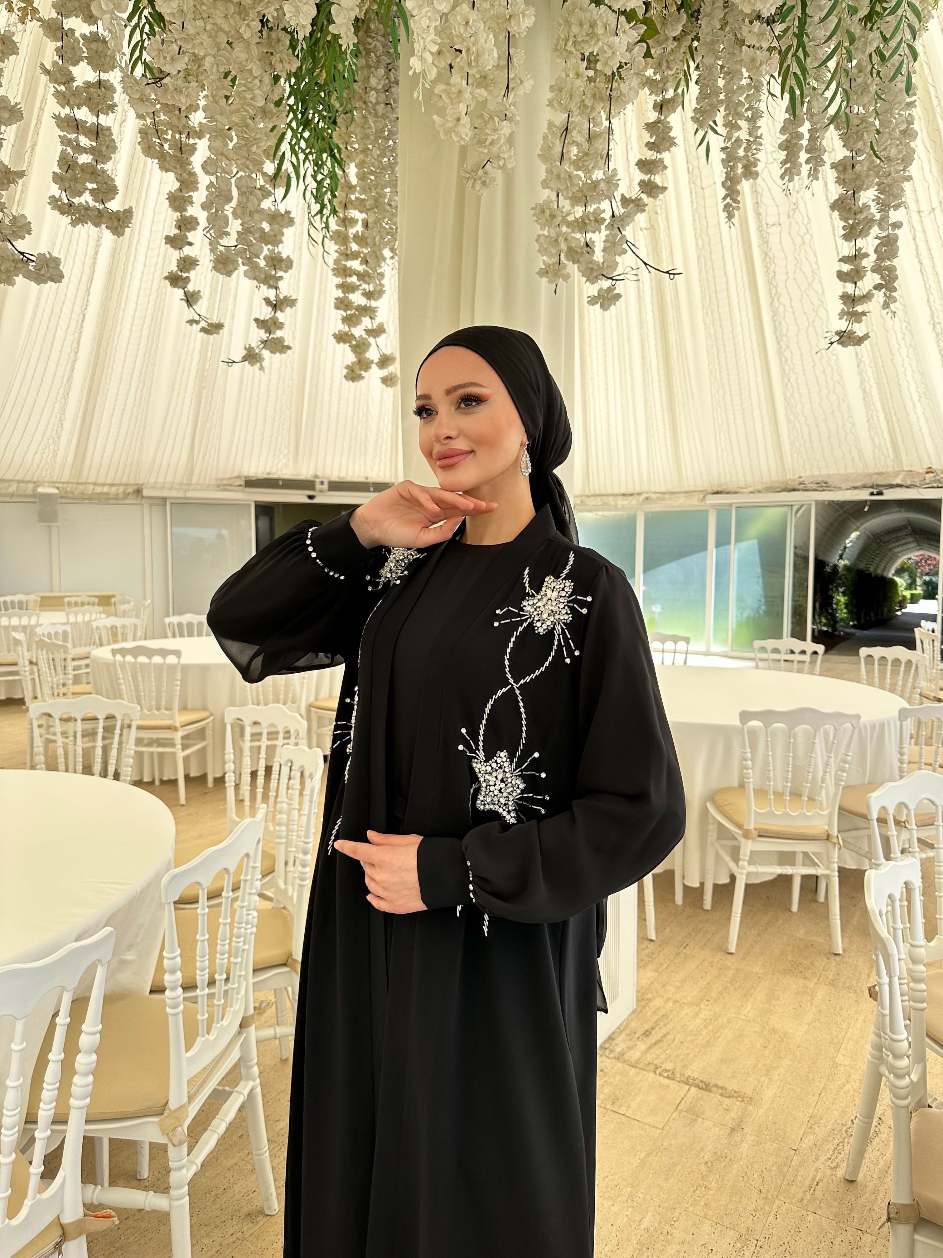 Kolları Şifon Ve Omuzdan Aşağı Taş İşleme  - siyah