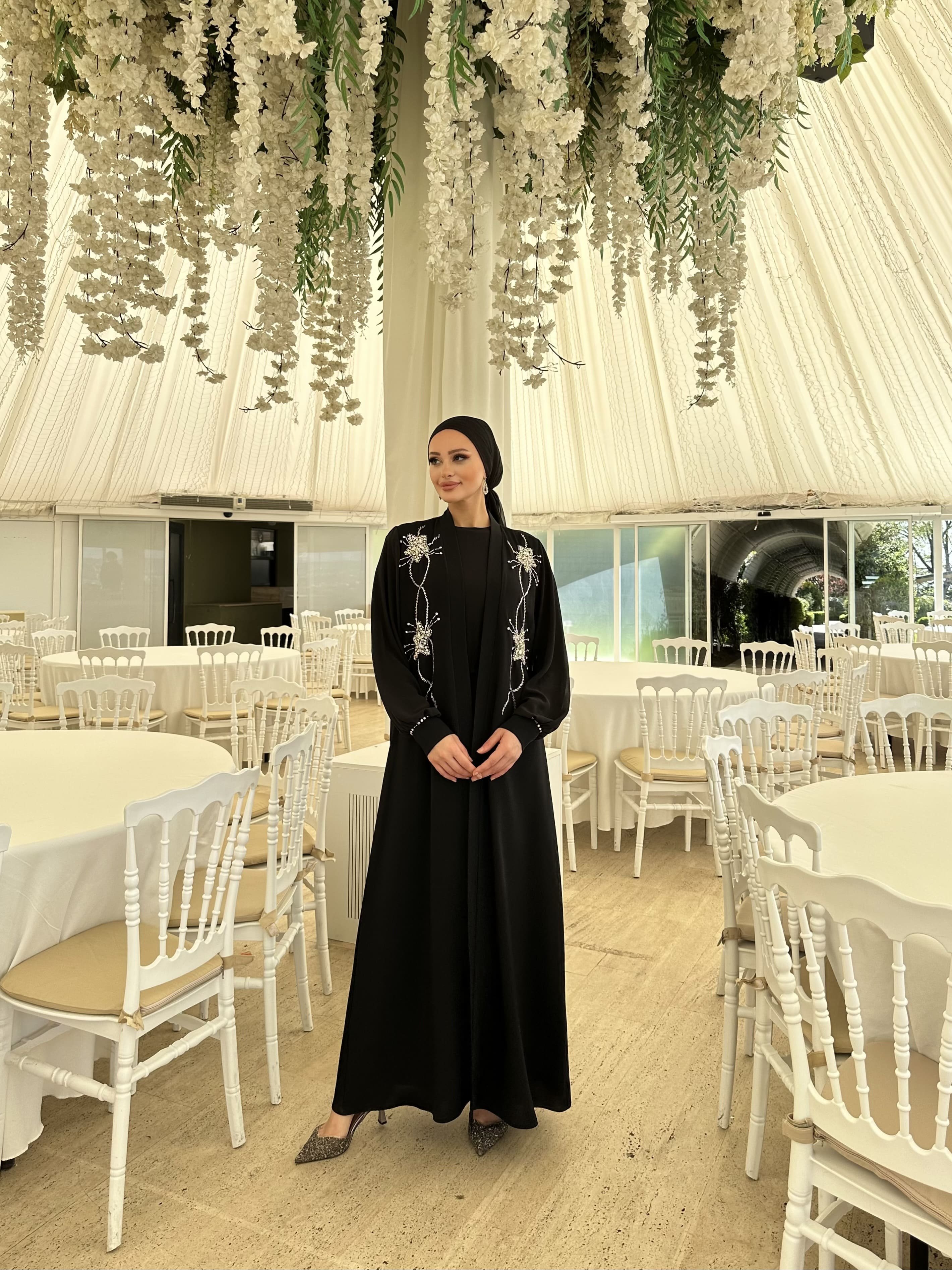 Kolları Şifon Ve Omuzdan Aşağı Taş İşleme  - siyah