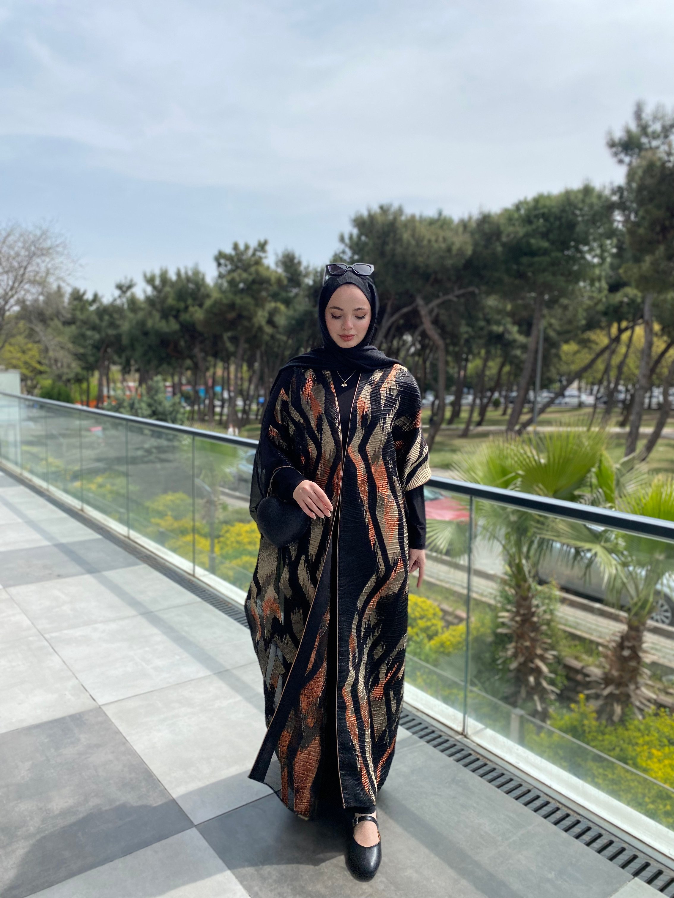 40800 Renkli Oversize Abaya