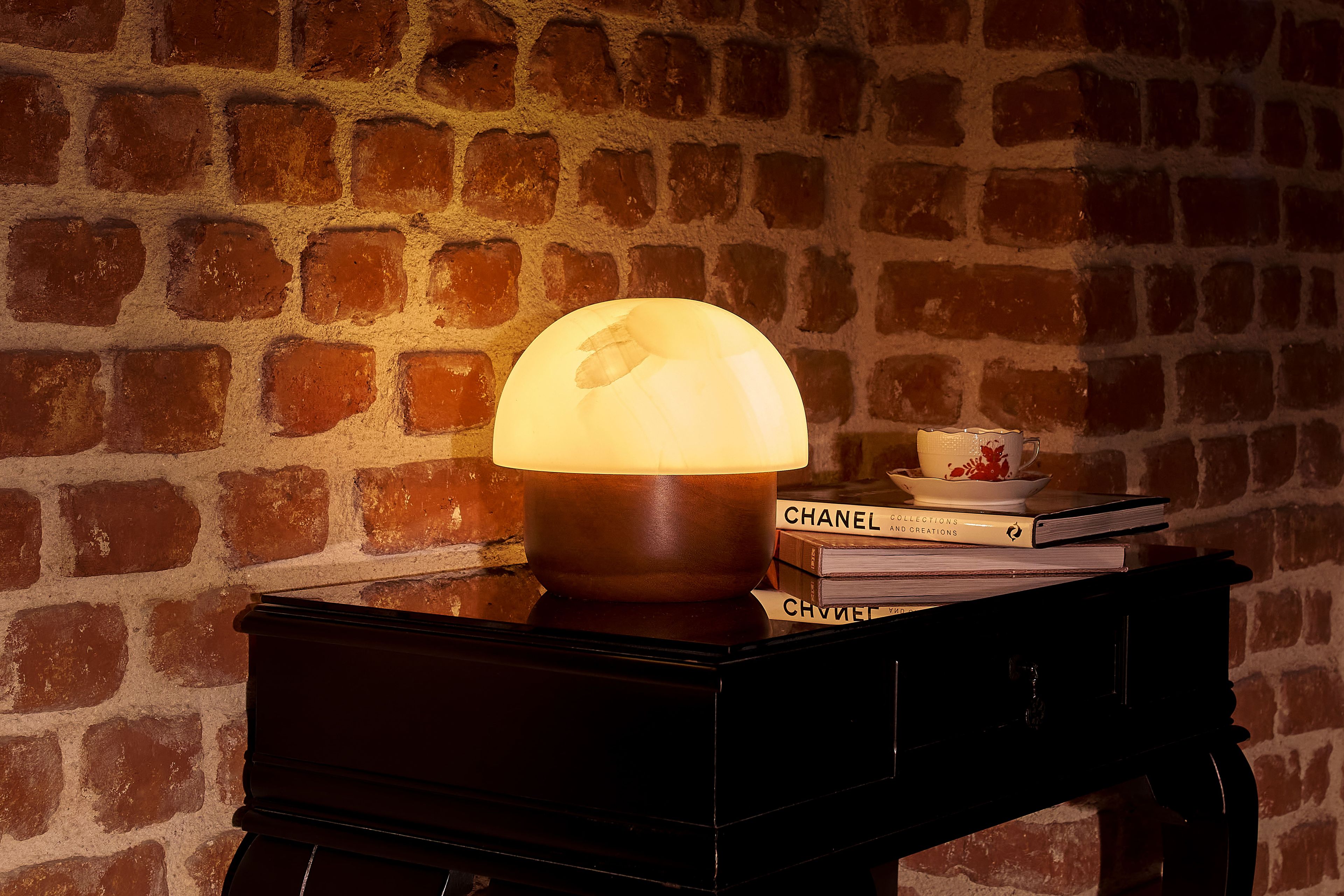 Onyx Mushroom Table Lamp - Mahogany