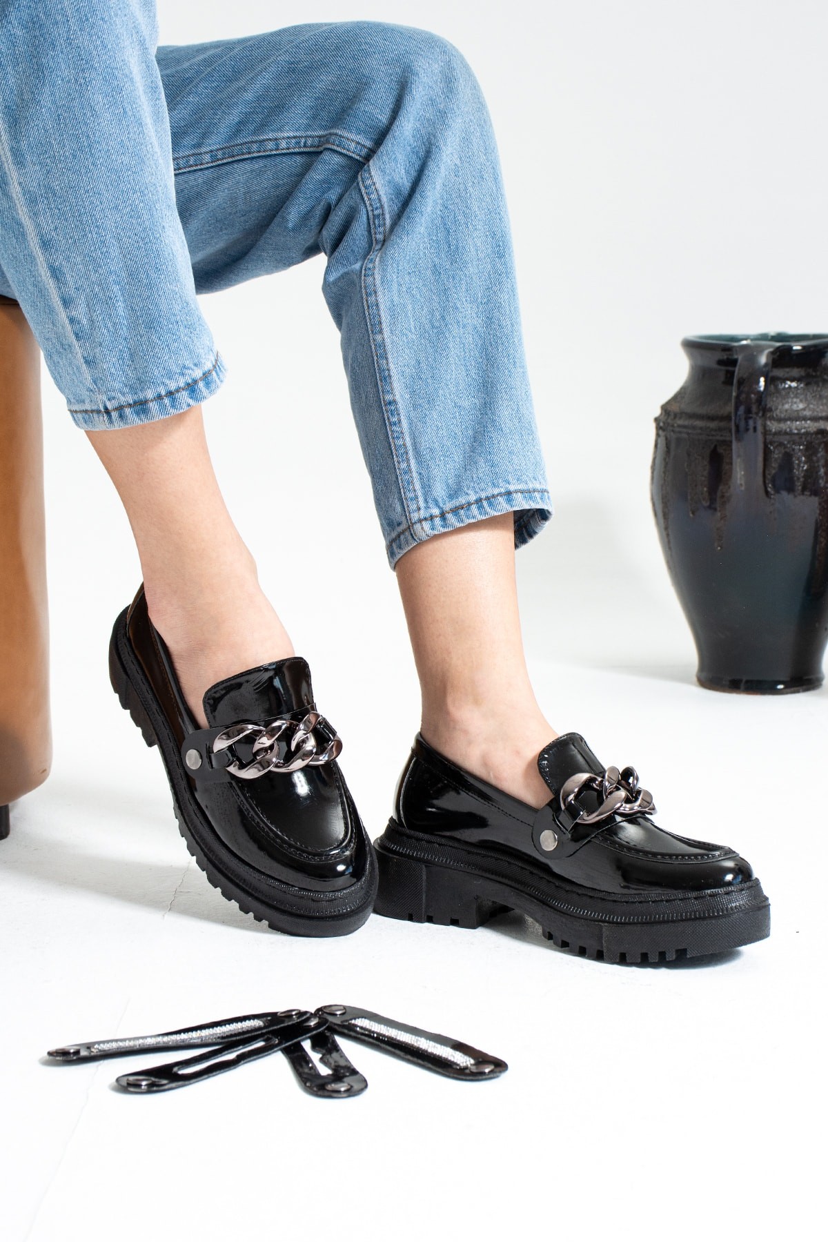 Kristen Kadın Siyah Deri Zincirli Loafer Ayakkabı - siyah Rugan