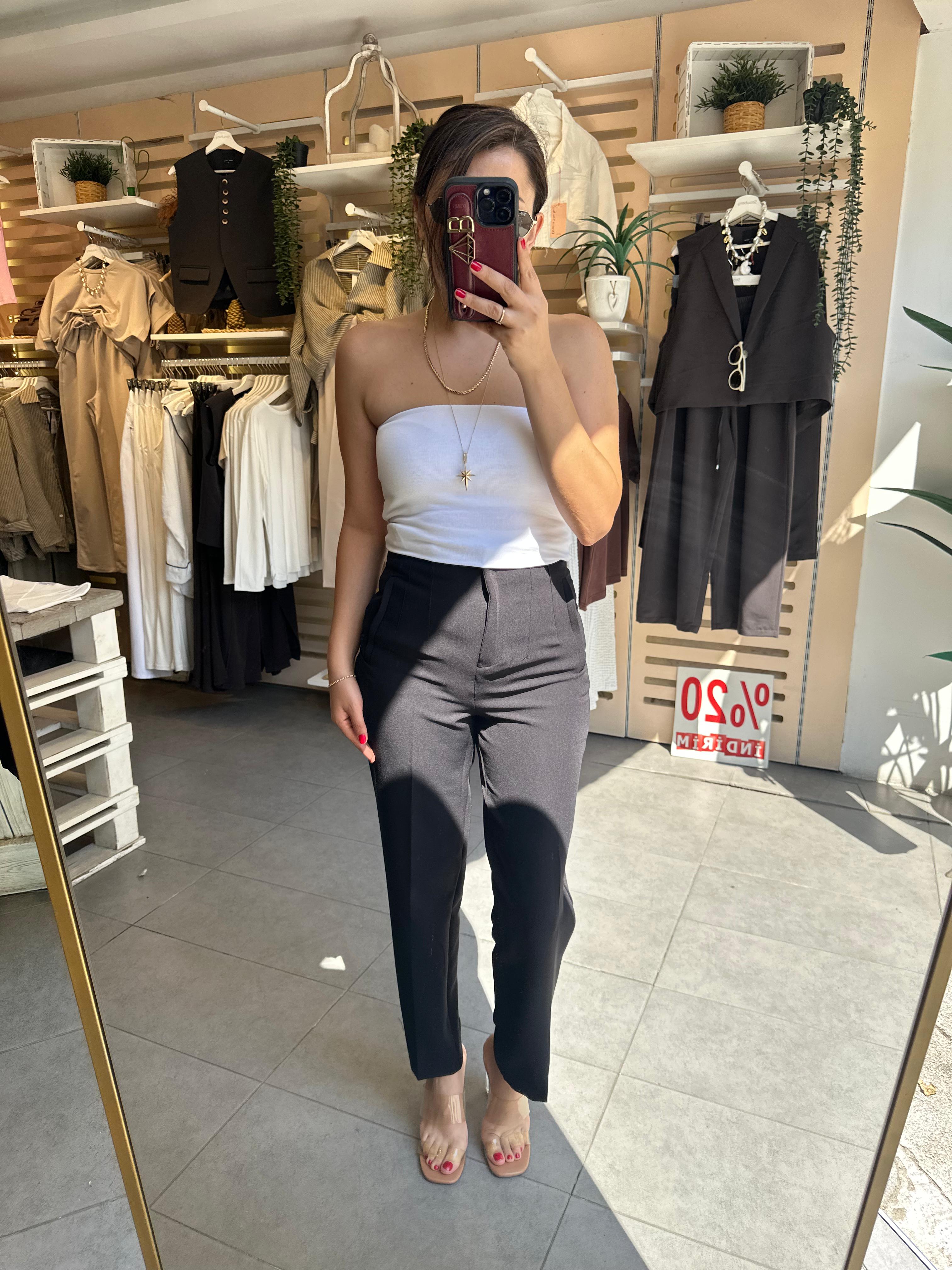  Kadın Slim Fit Kumaş Pantolon Bilek Boy Havuç Kalıp Pens Dikiş Detaylı Siyah