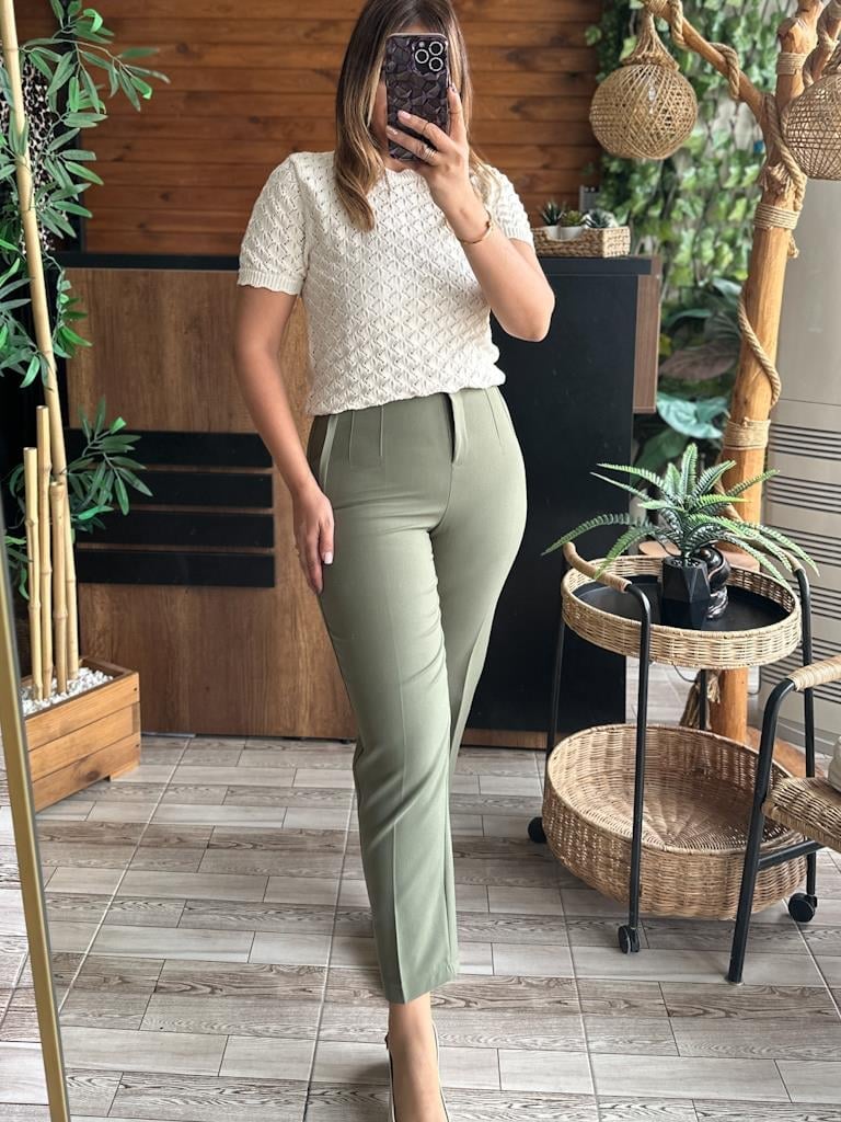  Kadın Slim Fit Kumaş Pantolon Bilek Boy Havuç Kalıp Pens Dikiş Detaylı Haki