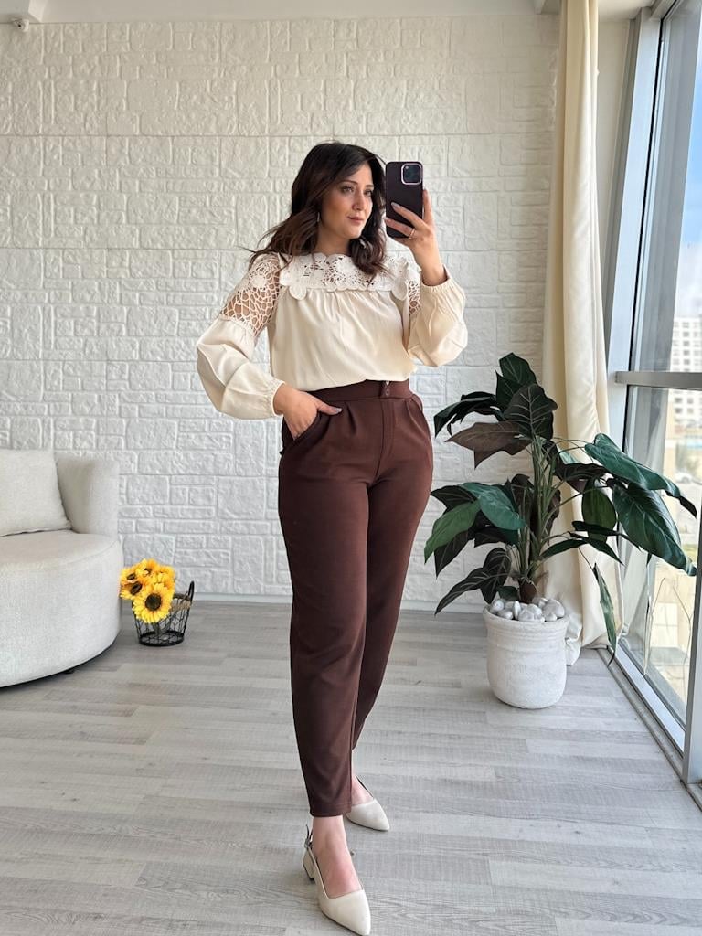 Kahverengi Çift Düğmeli Pileli Likralı Esnek Crep Pantolon Havuç Kalıp Bilek Boy 