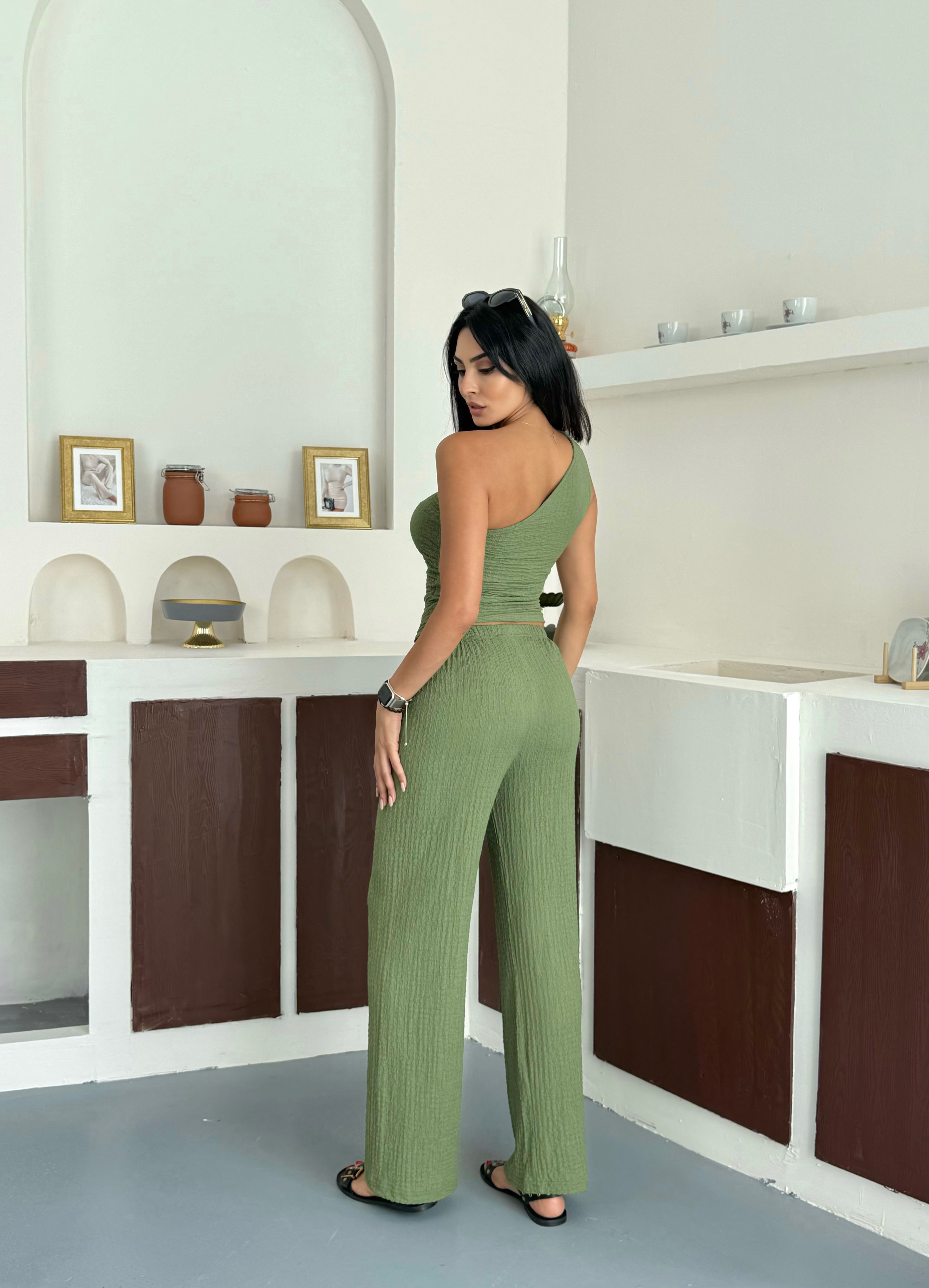 Kadın Örme Bubble Kumaş Tek Omuz Detaylı Pantolon Crop Takım Yeşil