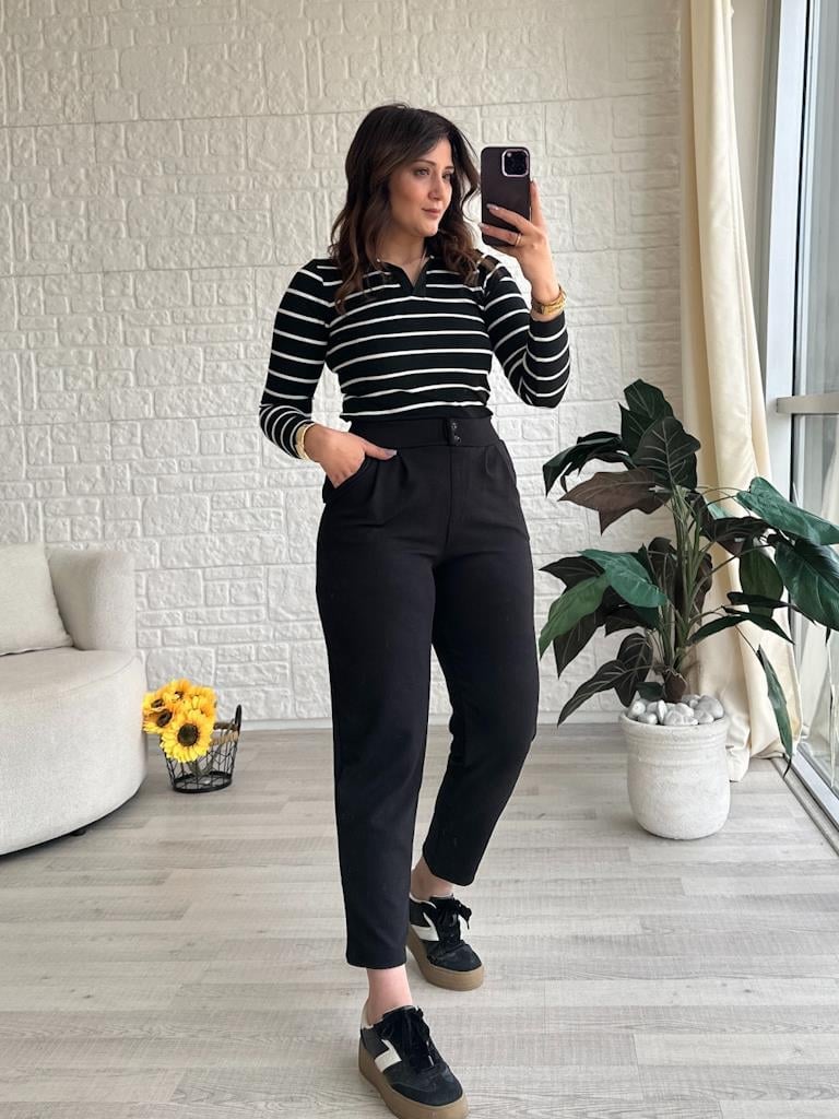 Siyah Çift Düğmeli Pileli Likralı Esnek Crep Pantolon Havuç Kalıp Bilek Boy 