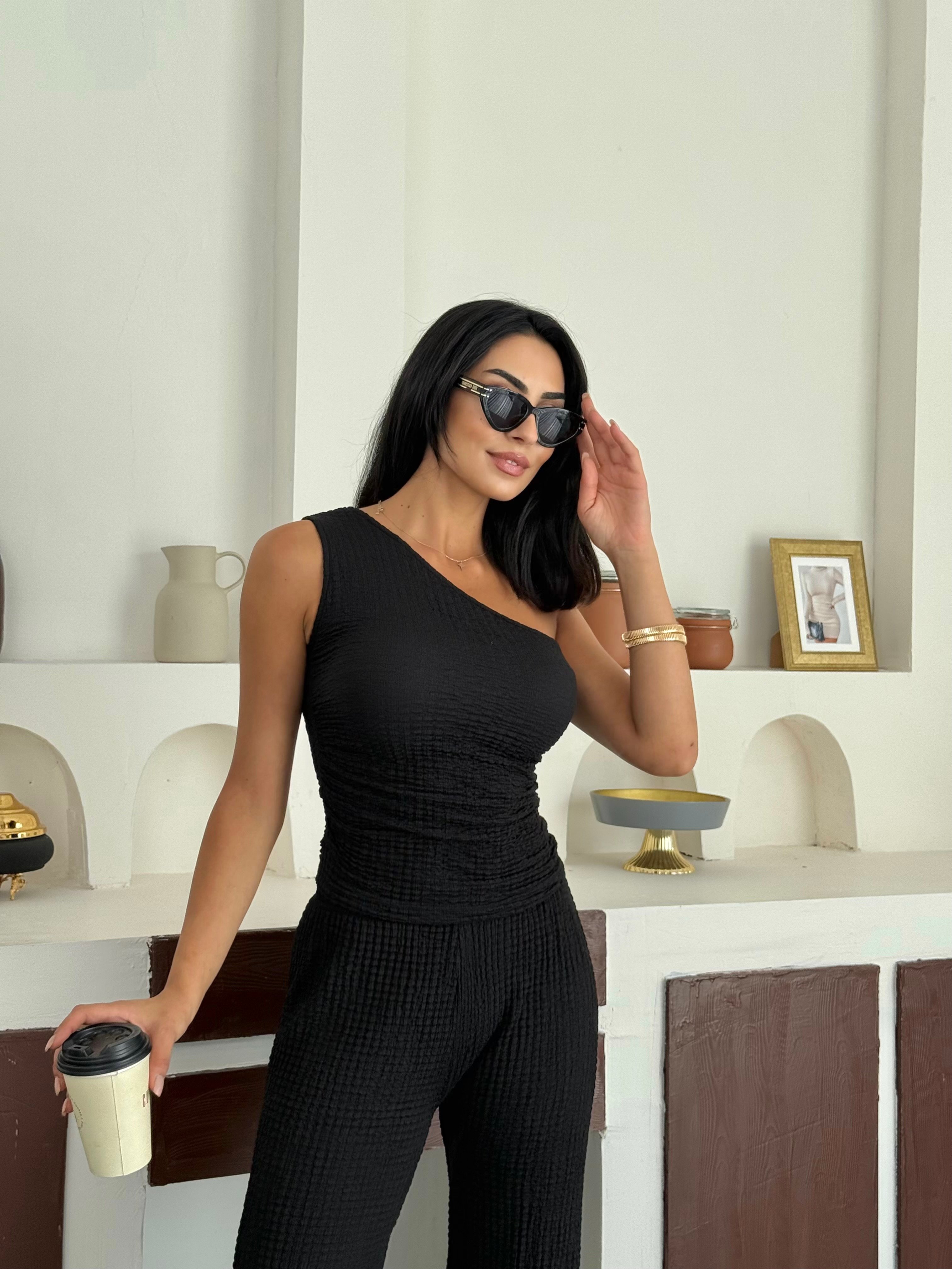 Kadın Örme Bubble Kumaş Tek Omuz Detaylı Pantolon Crop Takım Siyah