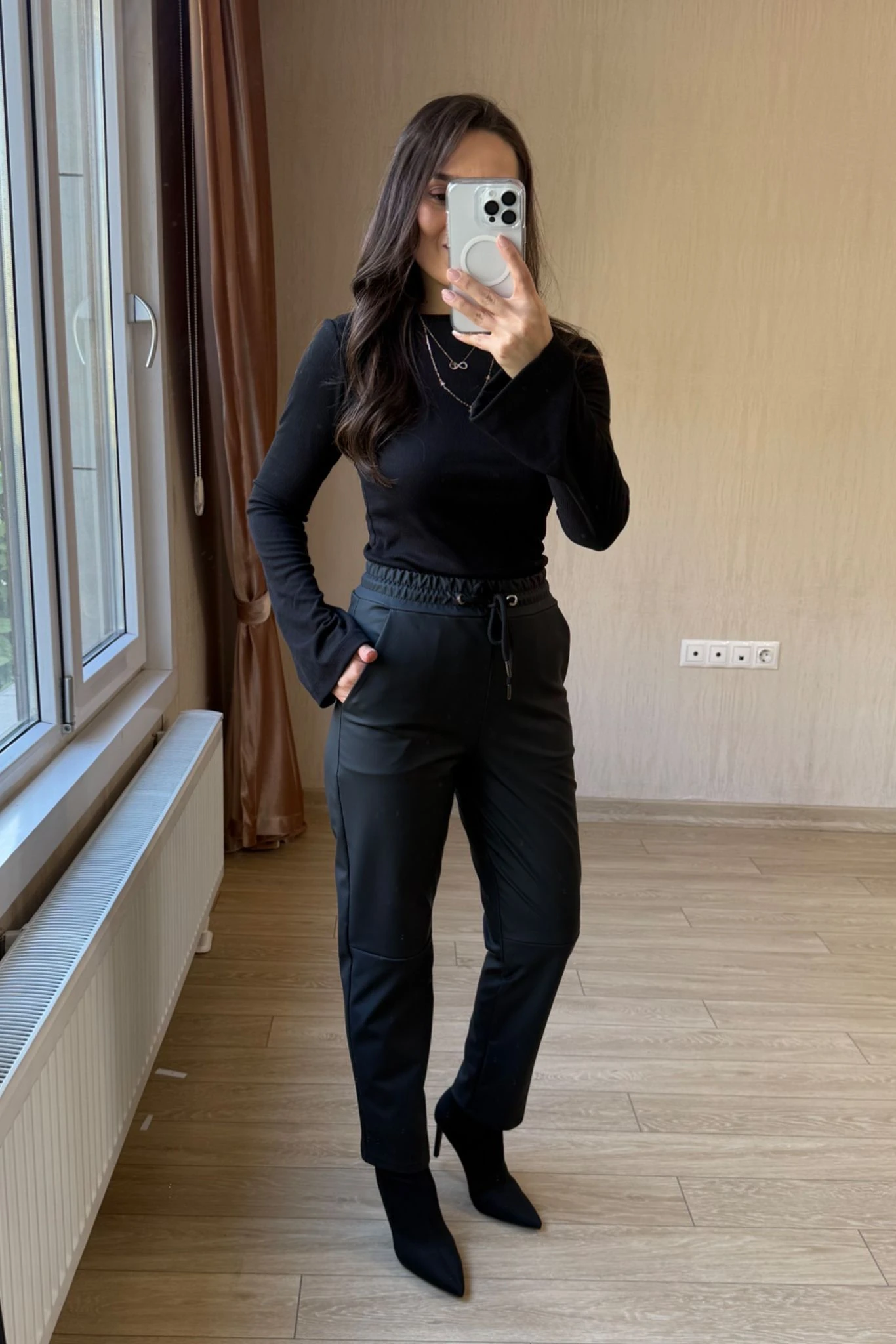 Siyah Deri Pantolon İçi Şardonlu Likralı Esnek Mat Deri