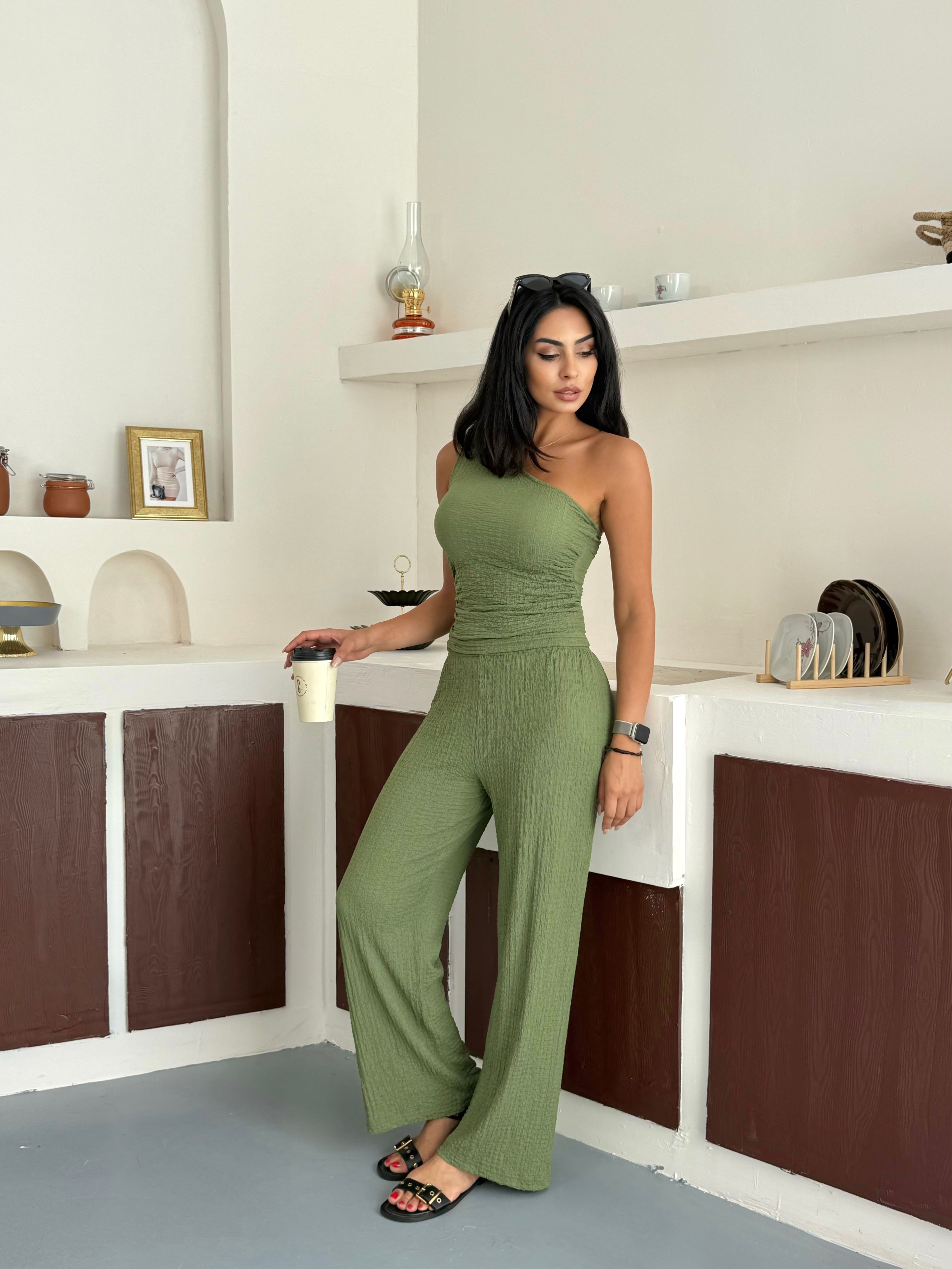 Kadın Örme Bubble Kumaş Tek Omuz Detaylı Pantolon Crop Takım Yeşil