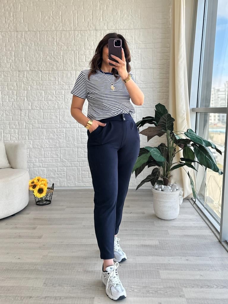 Lacivert Çift Düğmeli Pileli Likralı Esnek Crep Pantolon Havuç Kalıp Bilek Boy 