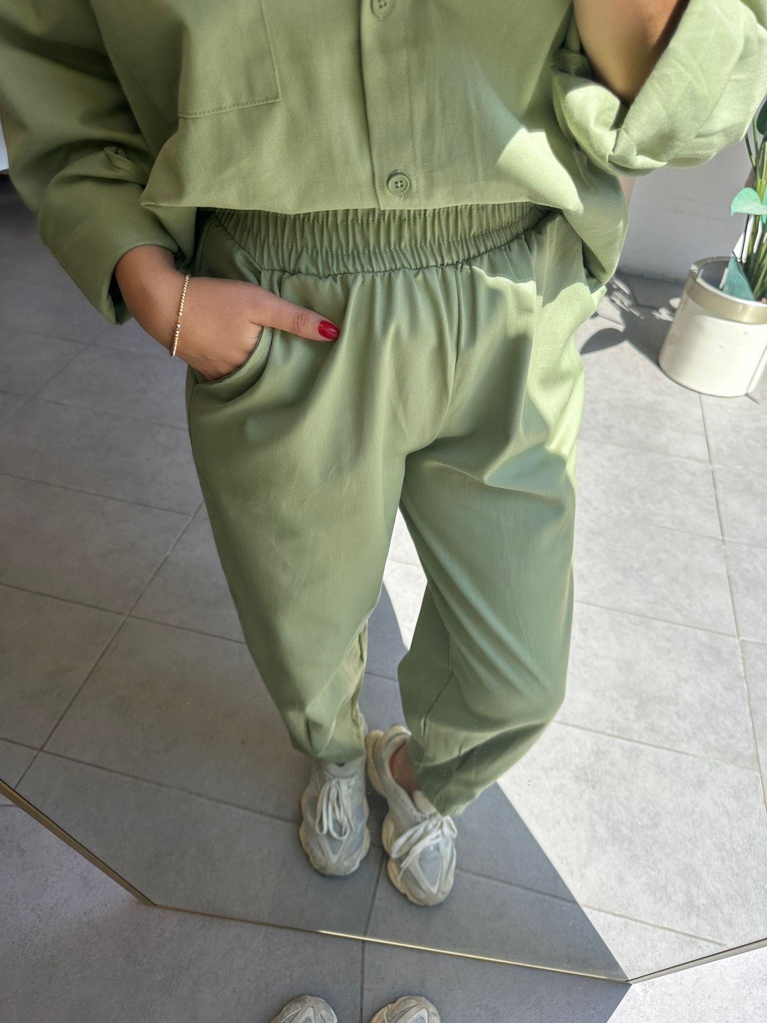 Yeşil Kadın Yıkamalı Gabardin Gömlek & Havuç Pantolon Takım Oversize Kalıp Rahat Kesim