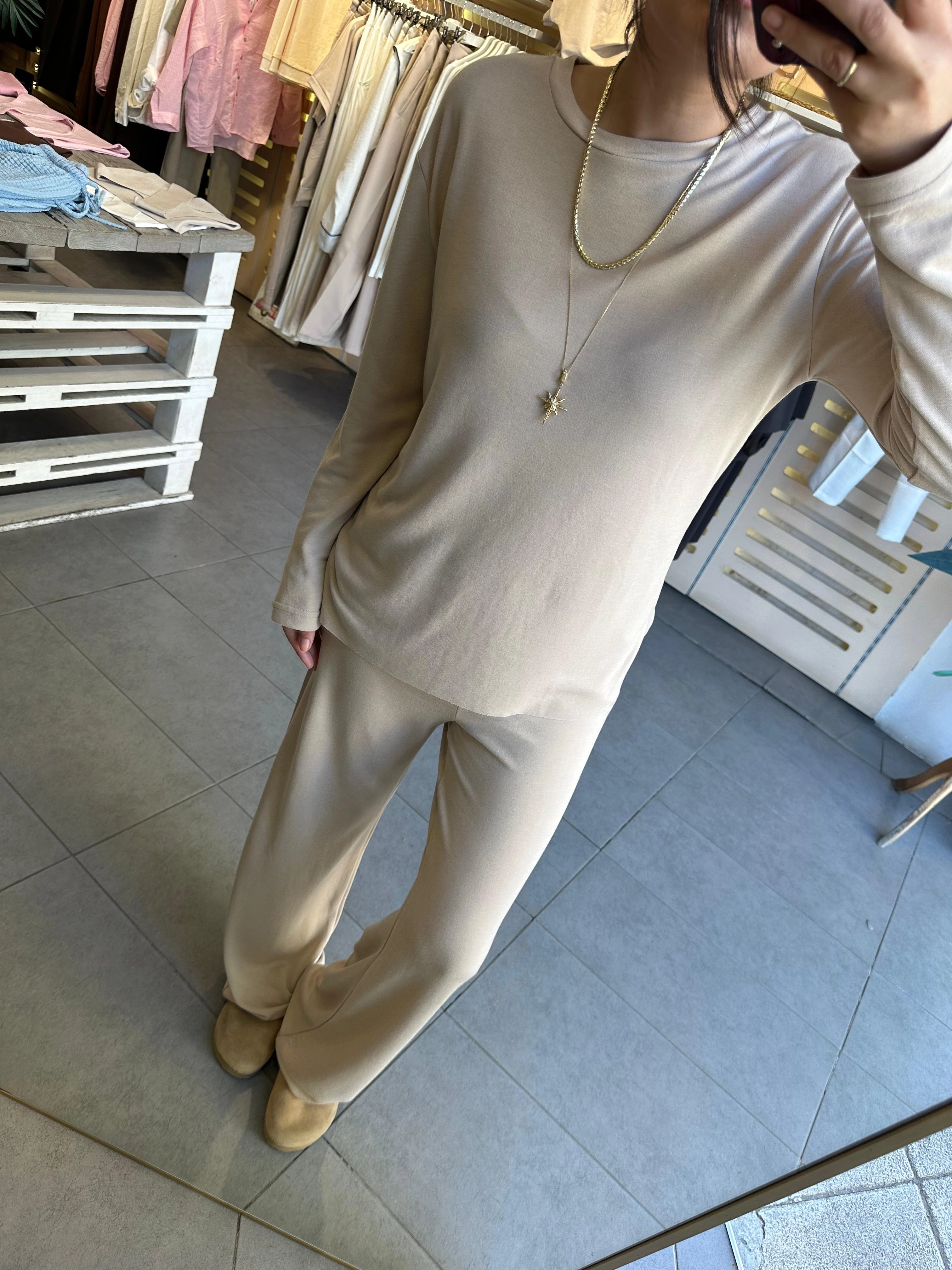 Pike Modal Kumaş Kadın Eşofman Takım Tiril Tiril Dökümlü İnce Kumaştır. Premium Kalite Pamuk Kumaş Krem